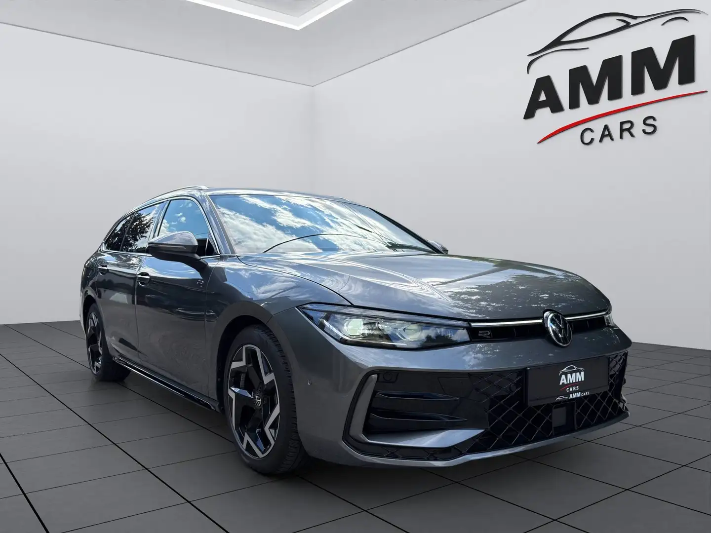 Volkswagen Passat Variant 2.0 TDI R-Line IQ-LIGHT*MASSAGE*KAMERA*METALLIC Grau - 1