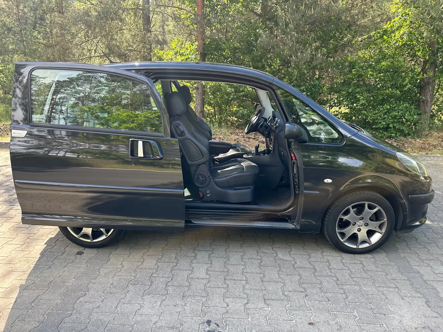 Peugeot 1007 110 2-Tronic RC-Line Negru - 2