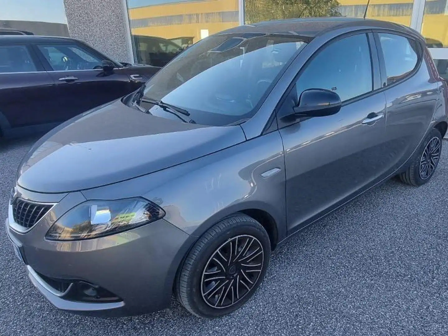 Lancia Ypsilon Ypsilon III 1.0 firefly hybrid Gold s E.U.6 d-temp Argento - 2