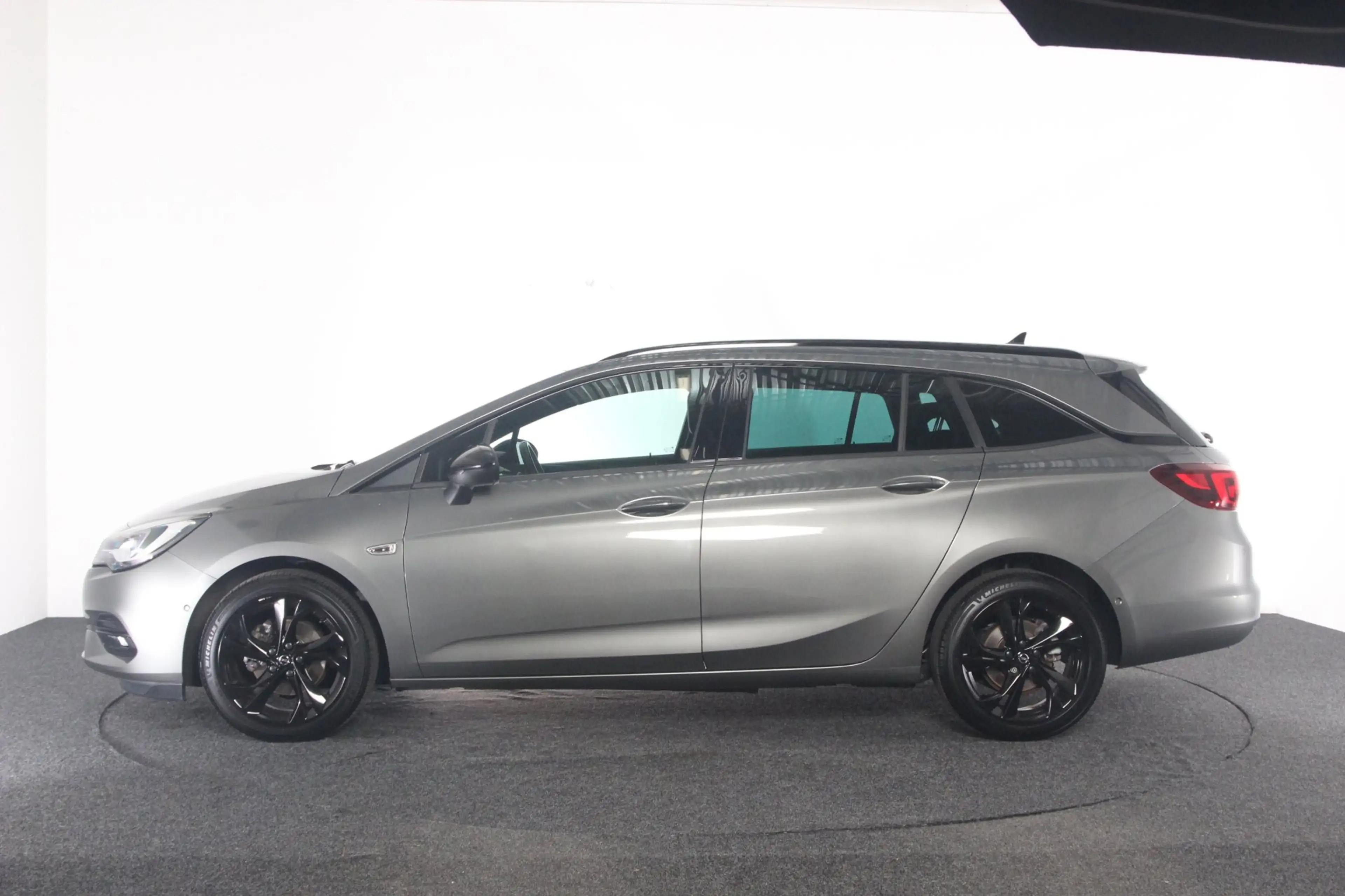 Opel Astra Sports Tourer 1.2 Ultimate | eerste eigenaar | NL- — photo 3