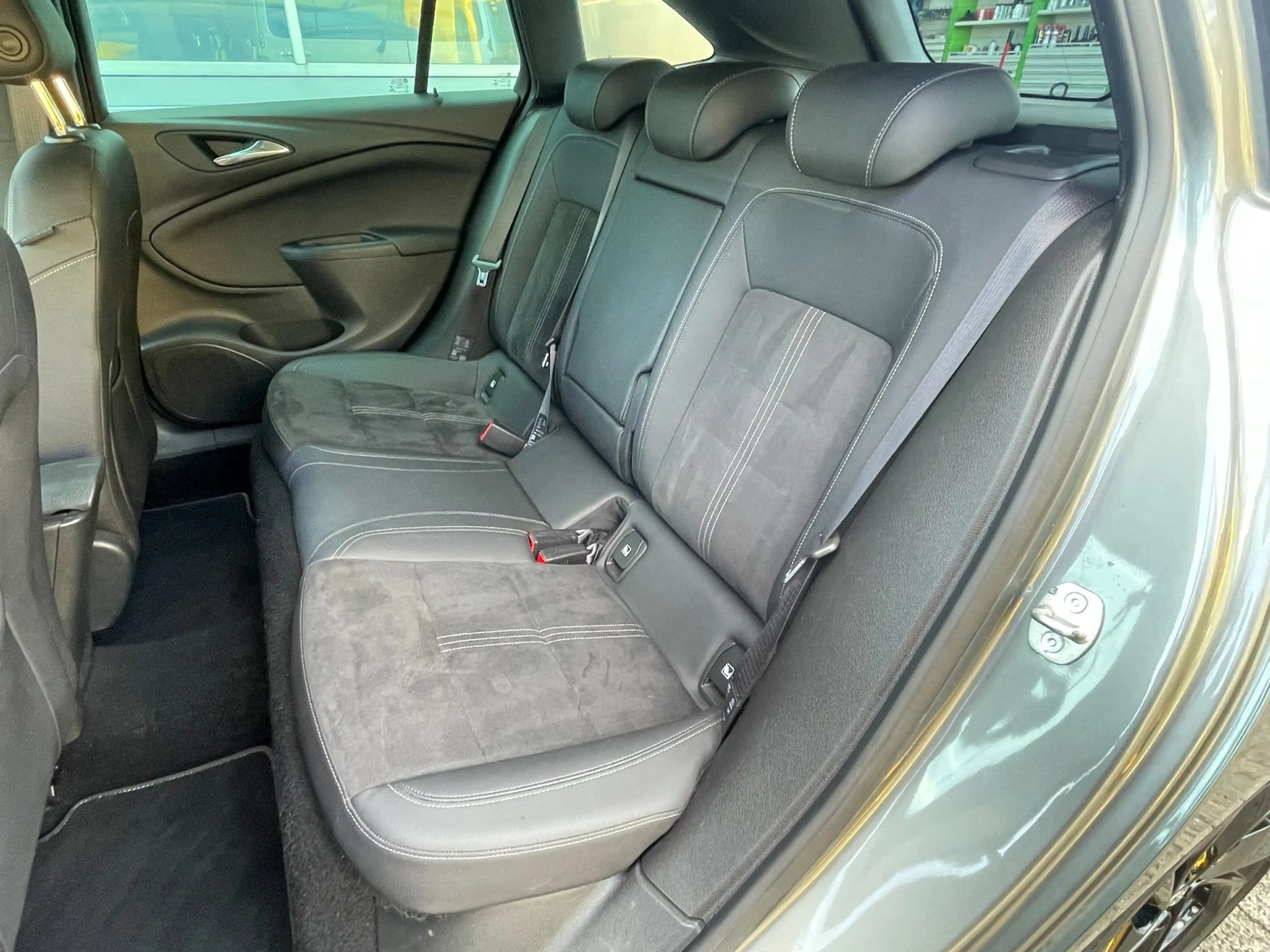 Opel Astra Sports Tourer 1.2 Ultimate | eerste eigenaar | NL- — photo 19