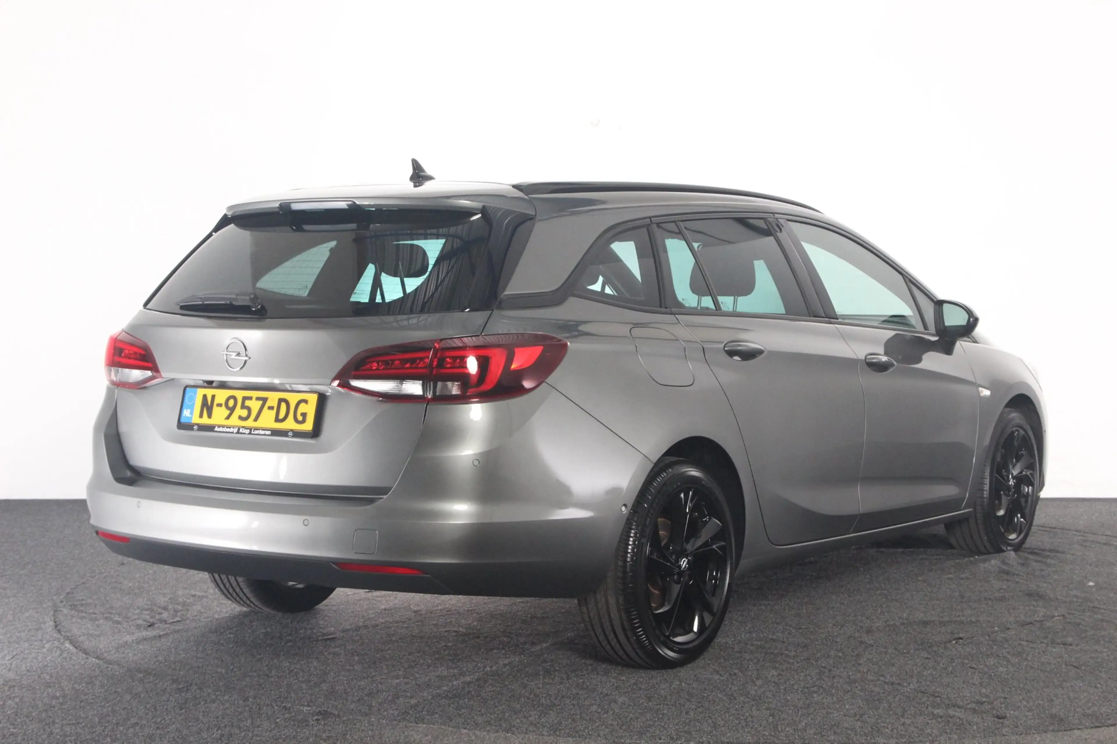 Opel Astra Sports Tourer 1.2 Ultimate | eerste eigenaar | NL- — photo 5
