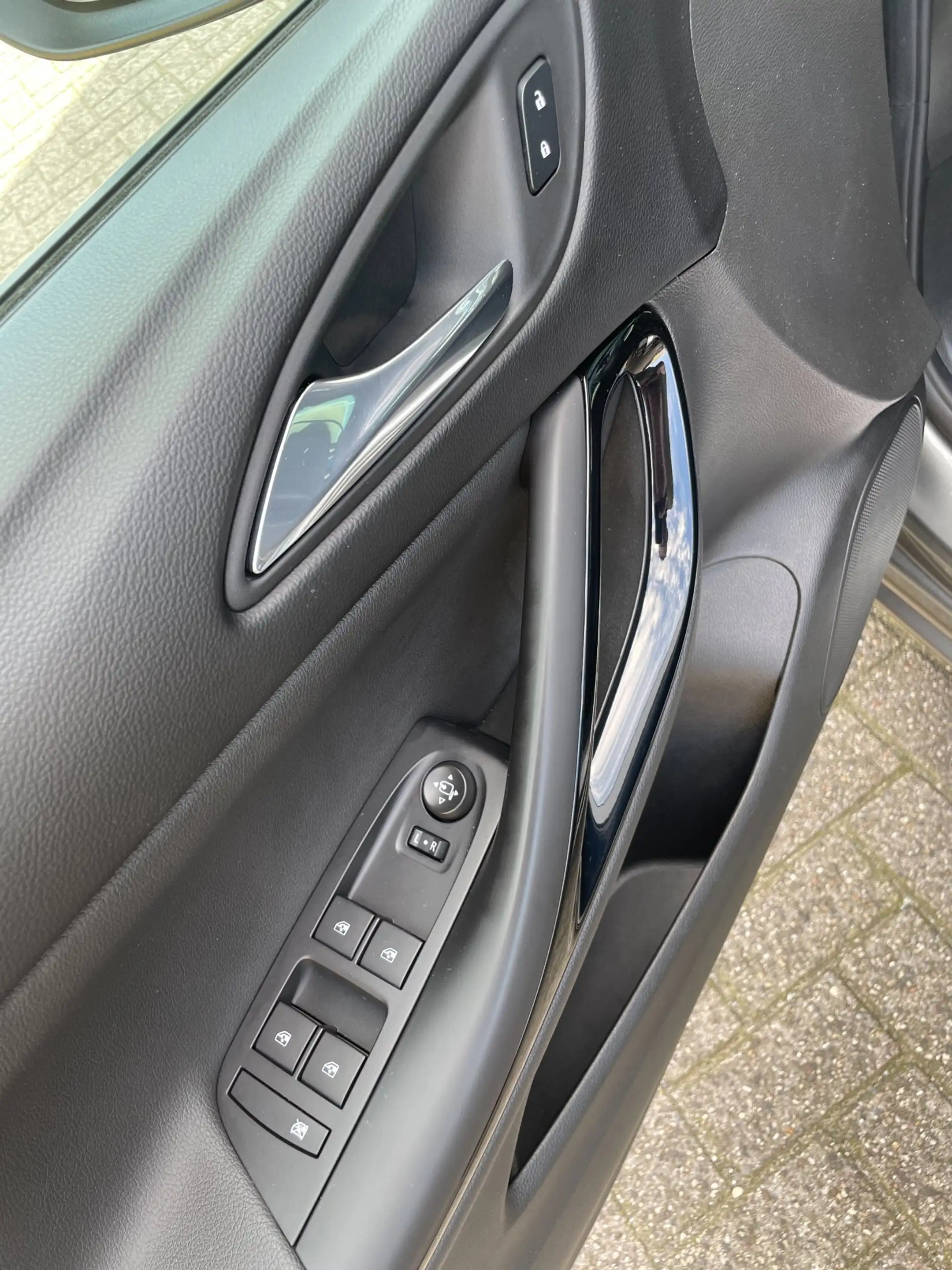 Opel Astra Sports Tourer 1.2 Ultimate | eerste eigenaar | NL- — photo 7