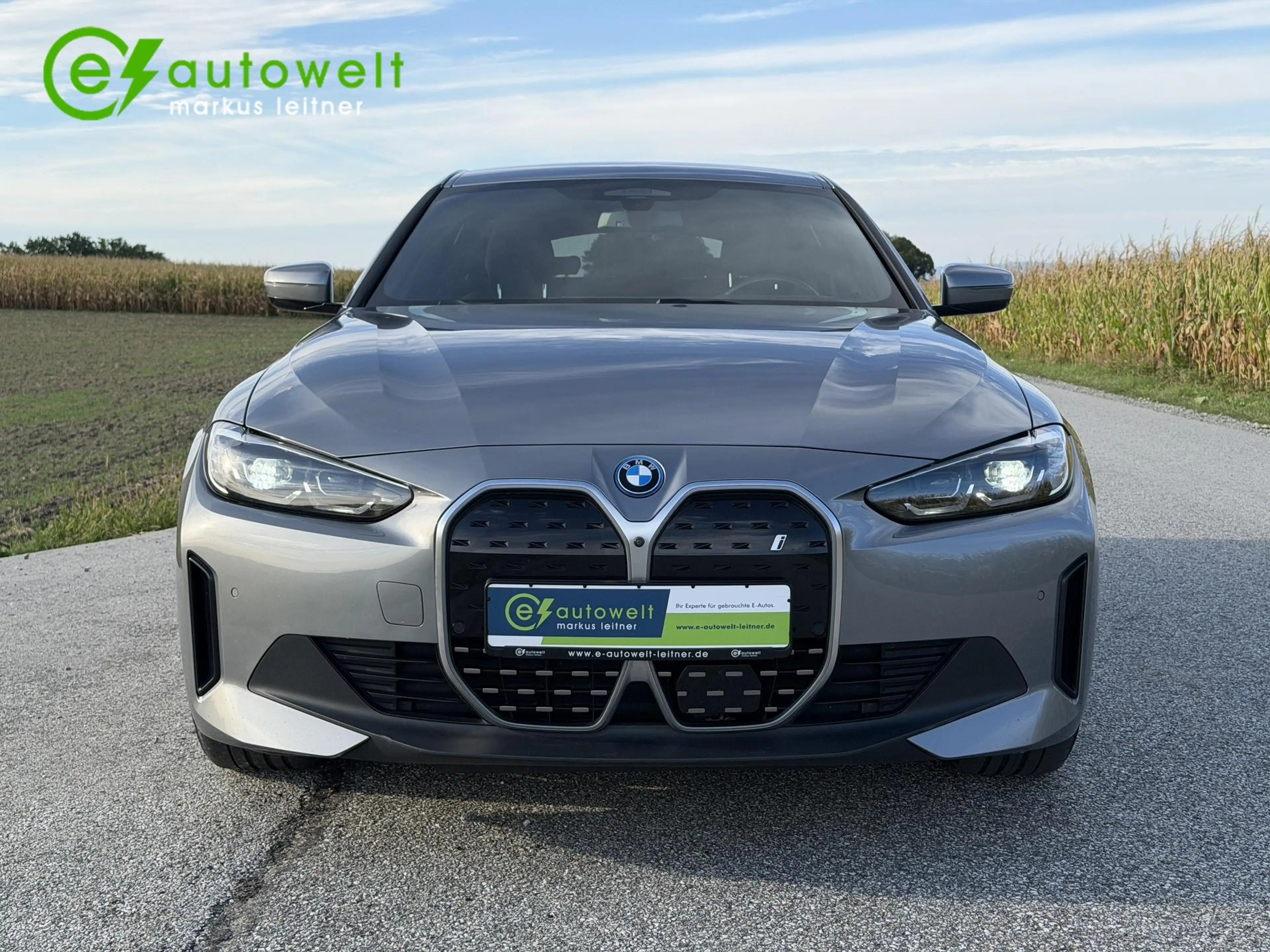BMW i4 eDrive35 DA Prof HeadUp Park Plus Komfortzugang — photo 9