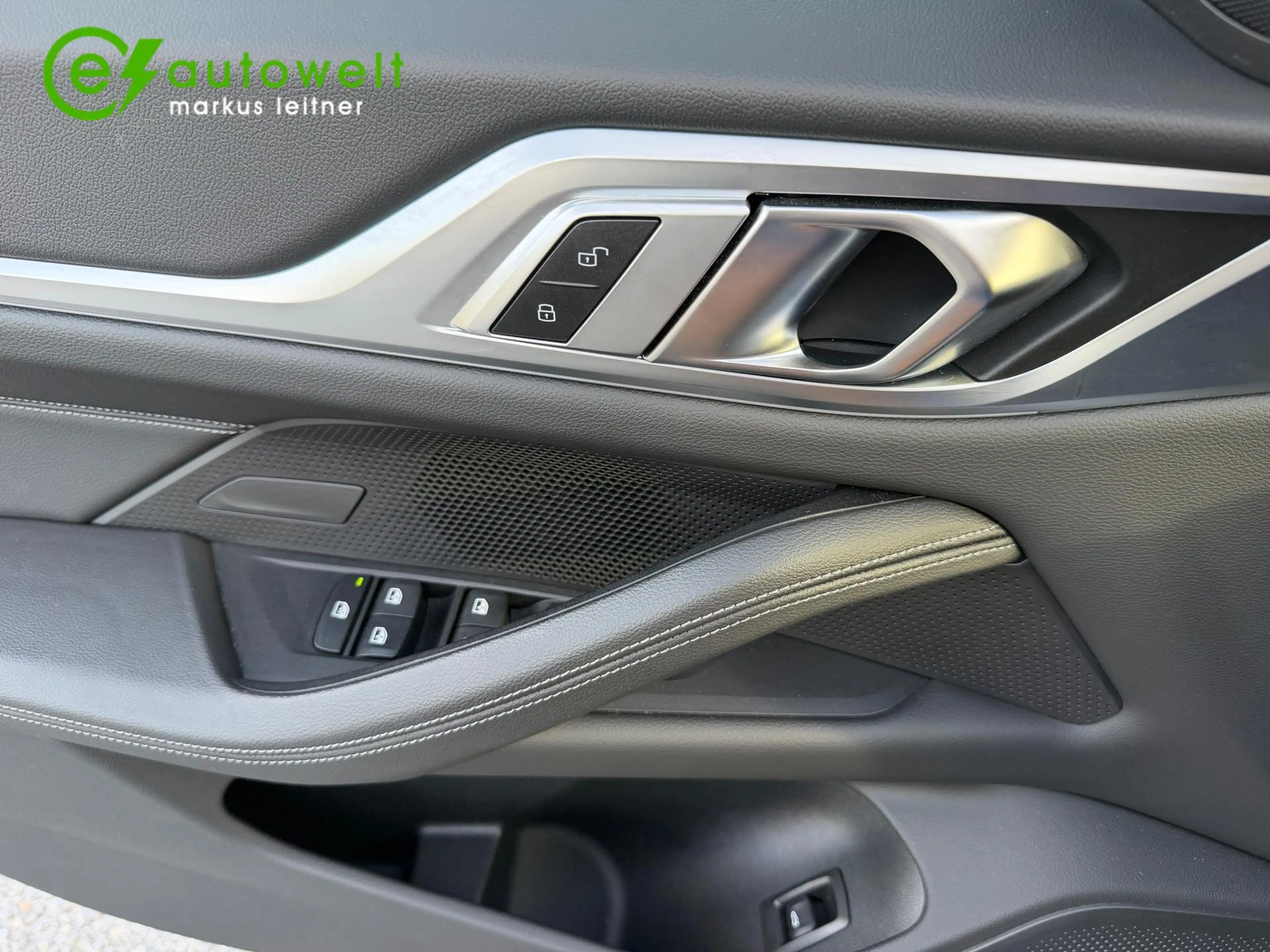 BMW i4 eDrive35 DA Prof HeadUp Park Plus Komfortzugang — photo 11