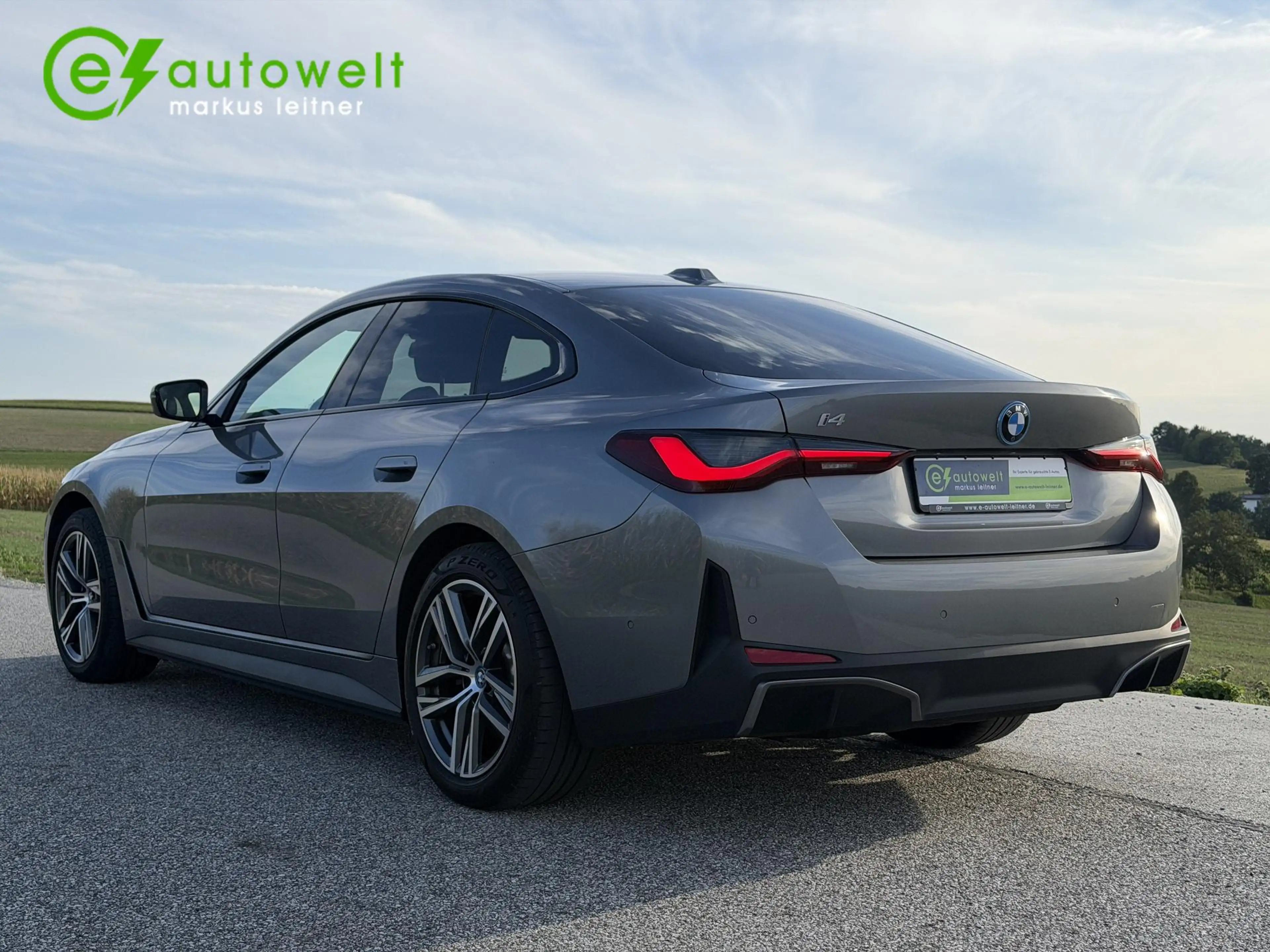 BMW i4 eDrive35 DA Prof HeadUp Park Plus Komfortzugang — photo 6