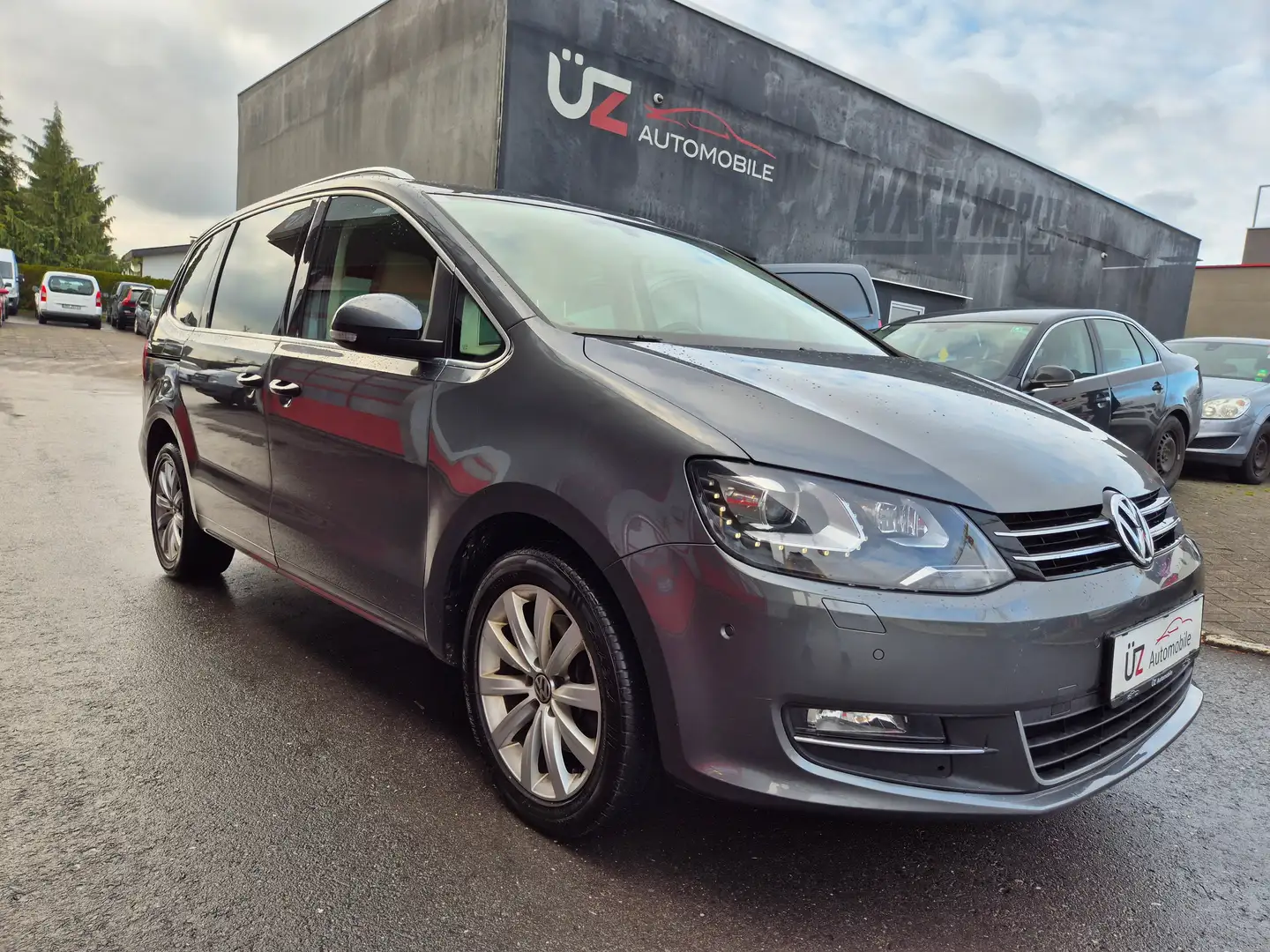 Volkswagen Sharan *** AUTOMATIK *** NAVI *** Highline BMT Grau - 1