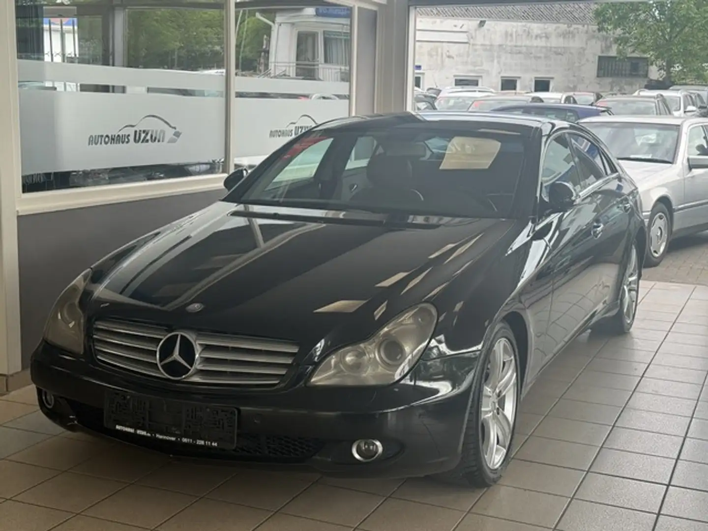 Mercedes-Benz CLS 350 Automatik Leder Xenon Navi Allwetter Schwarz - 2