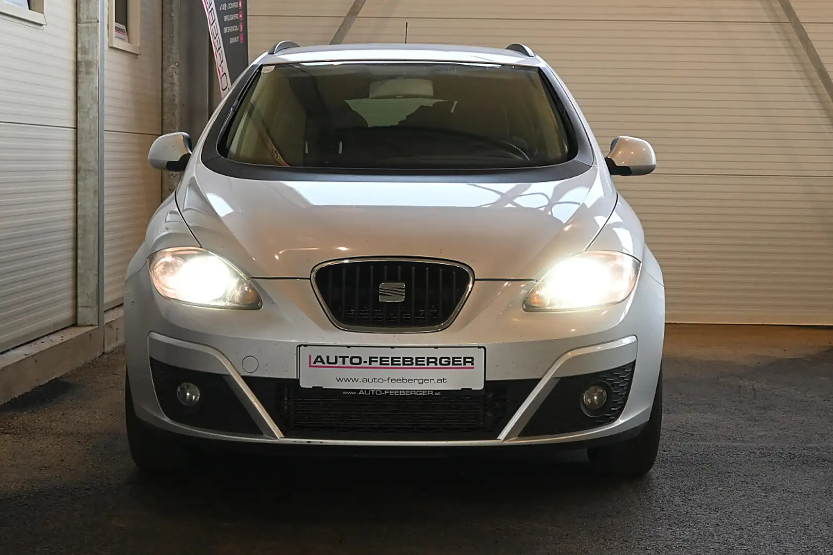 SEAT Altea Chili-Copa 1,6 CR TDi Silber - 2
