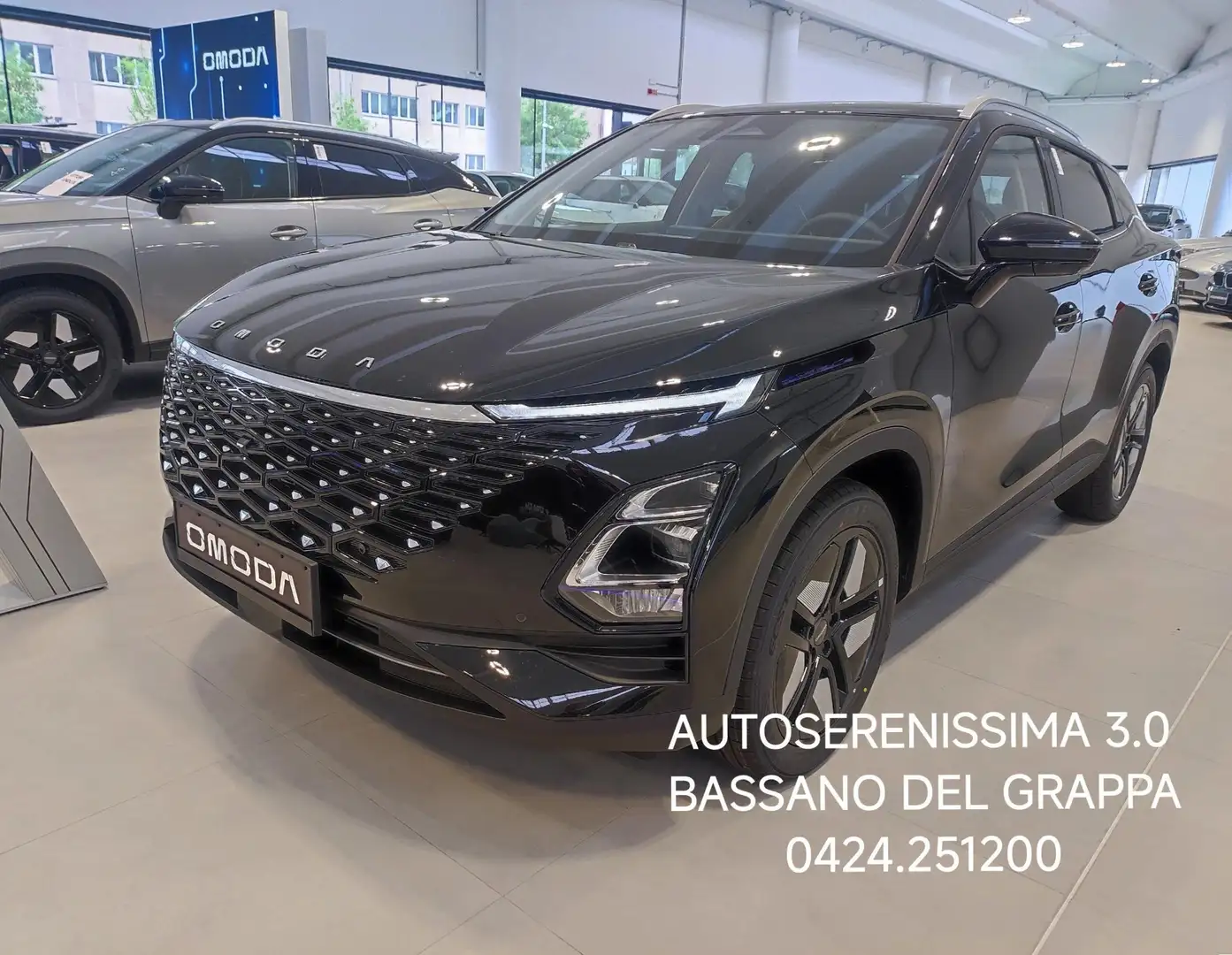 Omoda 5 PREMIUM 1.6 TGDI BENZINA Nero - 1