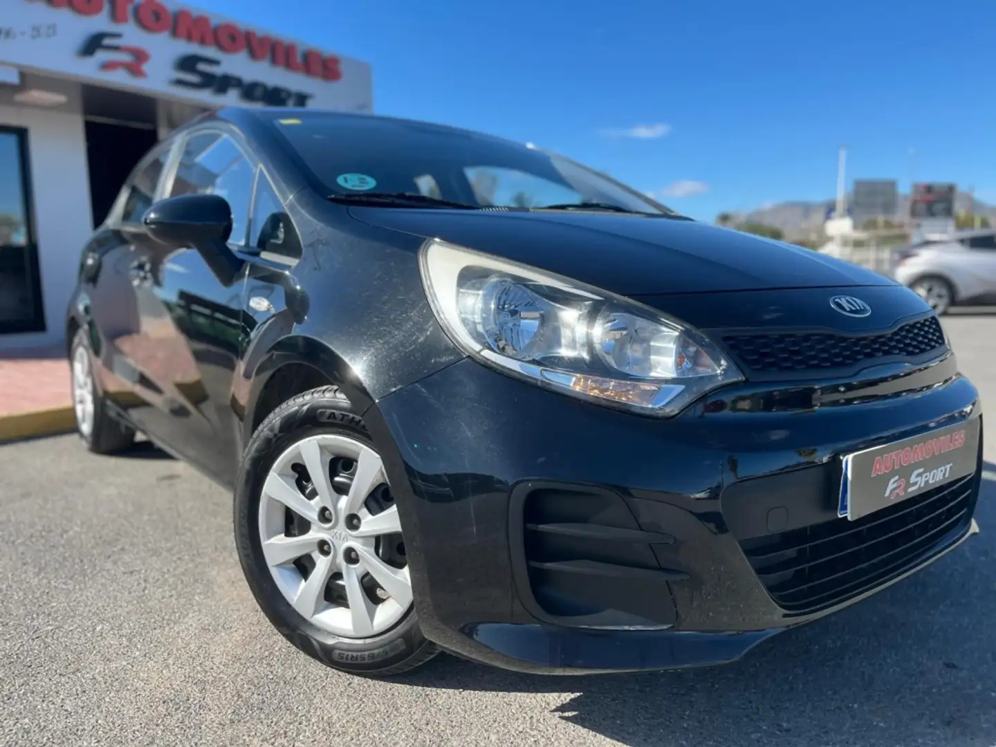 Kia Rio Pequeño Manual de 5 Puertas Nero - 1
