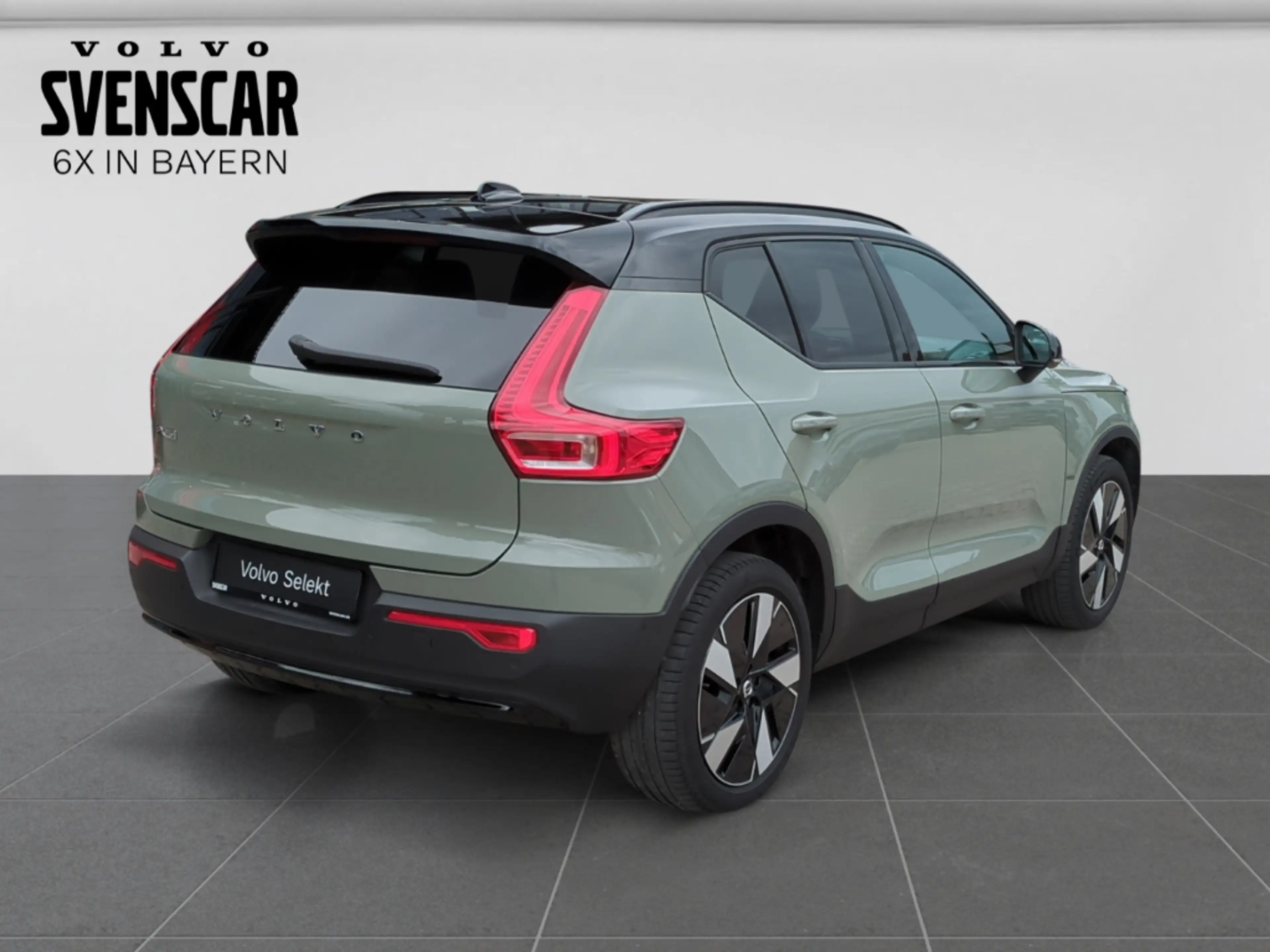 Volvo EX40 Twin Motor AWD Ultra Dark StandHZG AHK El. Panodac — photo 5
