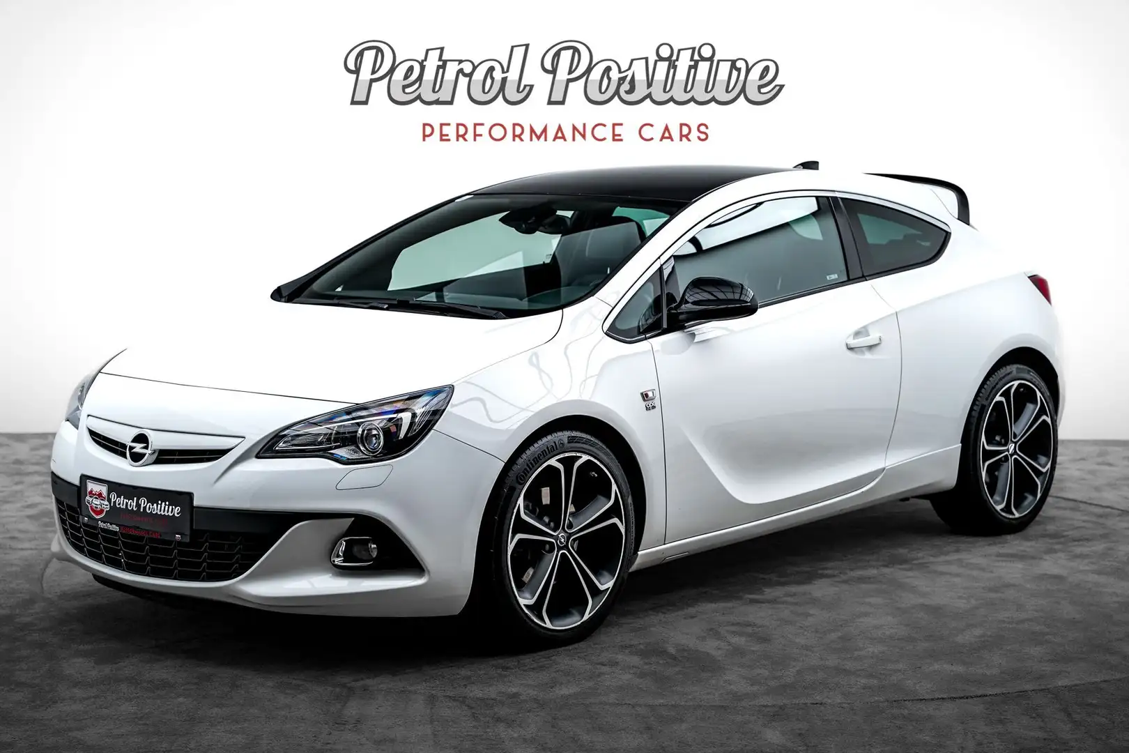Opel Astra J GTC 1.4 Turbo Sport OPC Line / TOP Weiß - 2