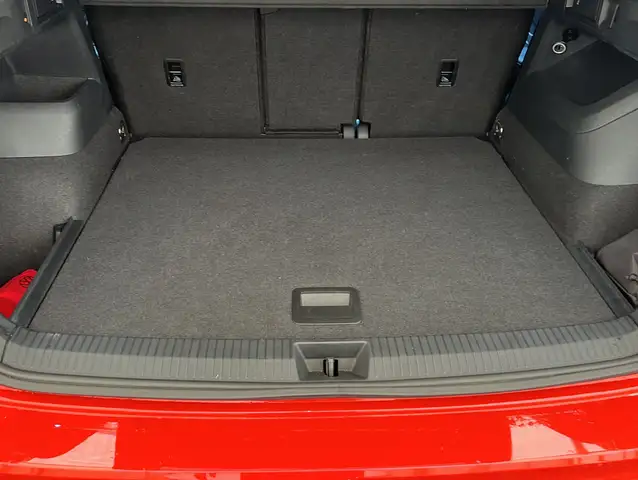 Volkswagen Tiguan view 17