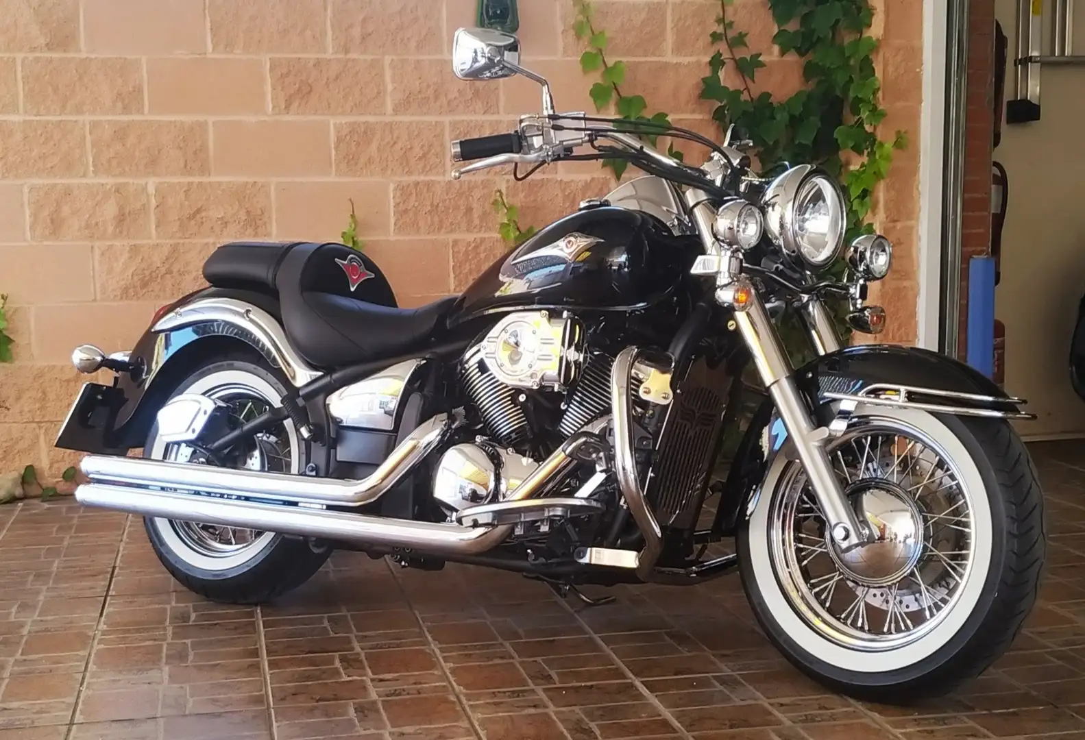 Kawasaki VN 900 Classic Negru - 2