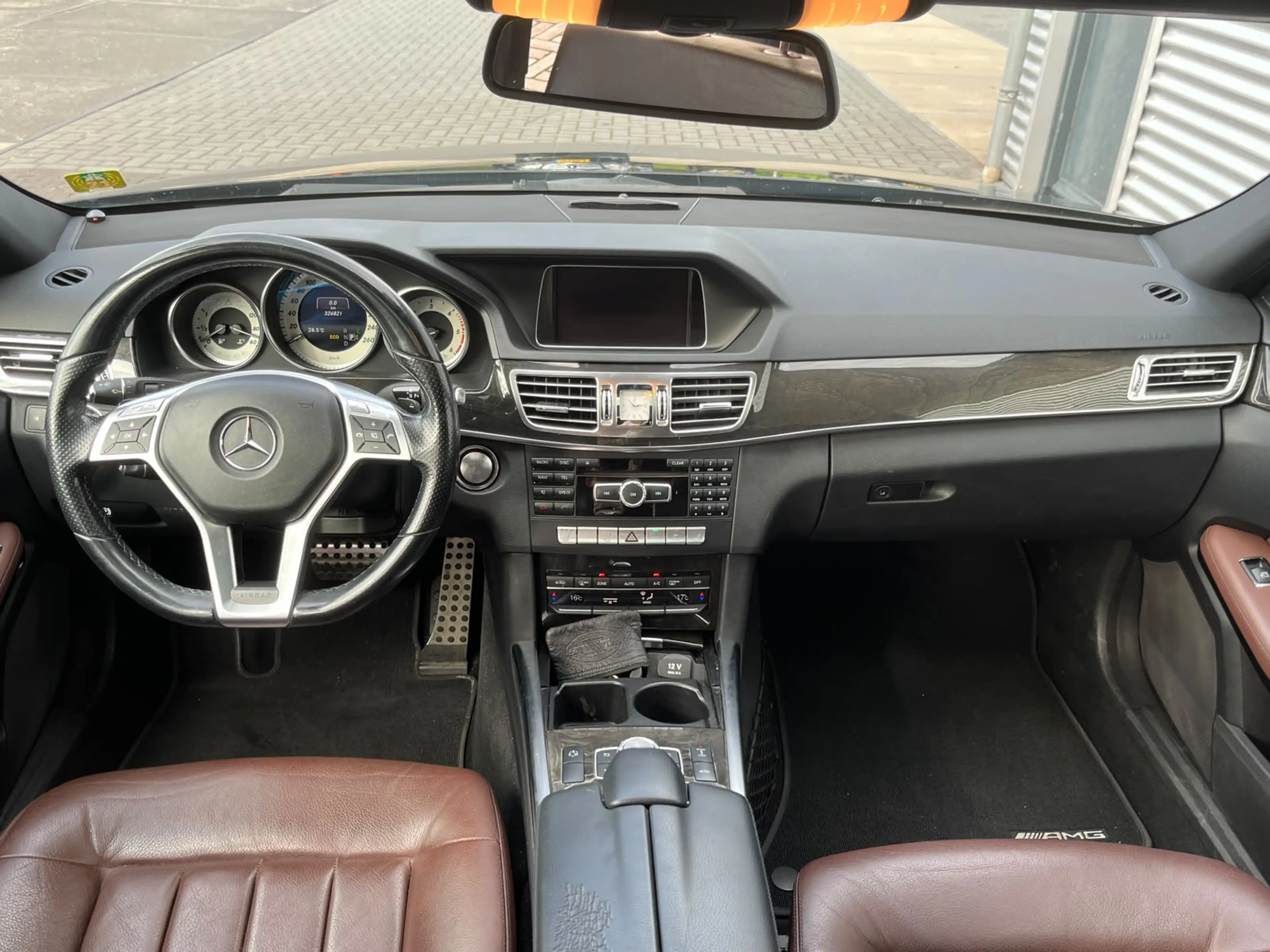 Mercedes-Benz E 300 Estate BlueTEC Prestige Avantgarde amg — photo 2