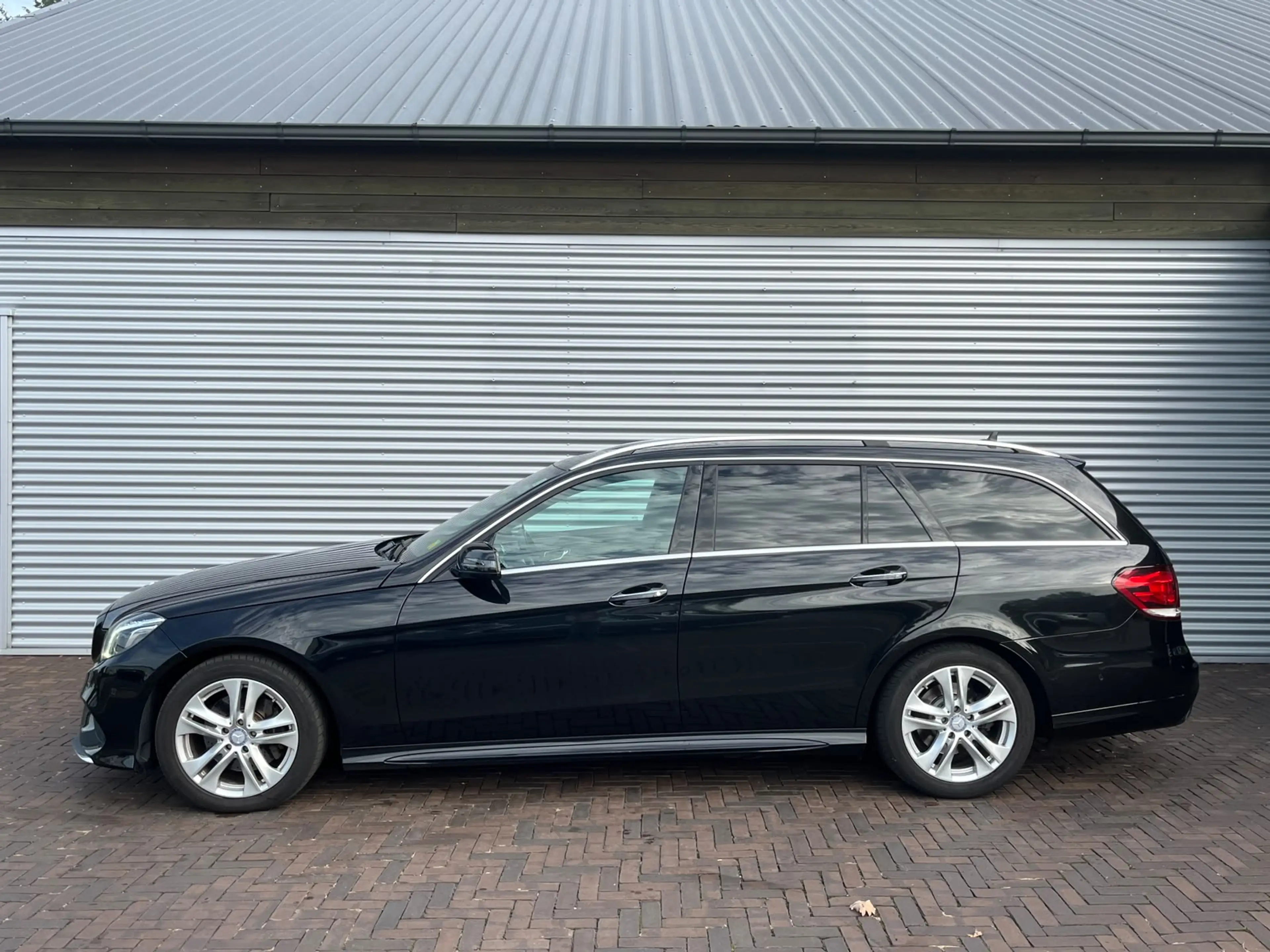 Mercedes-Benz E 300 Estate BlueTEC Prestige Avantgarde amg — photo 6
