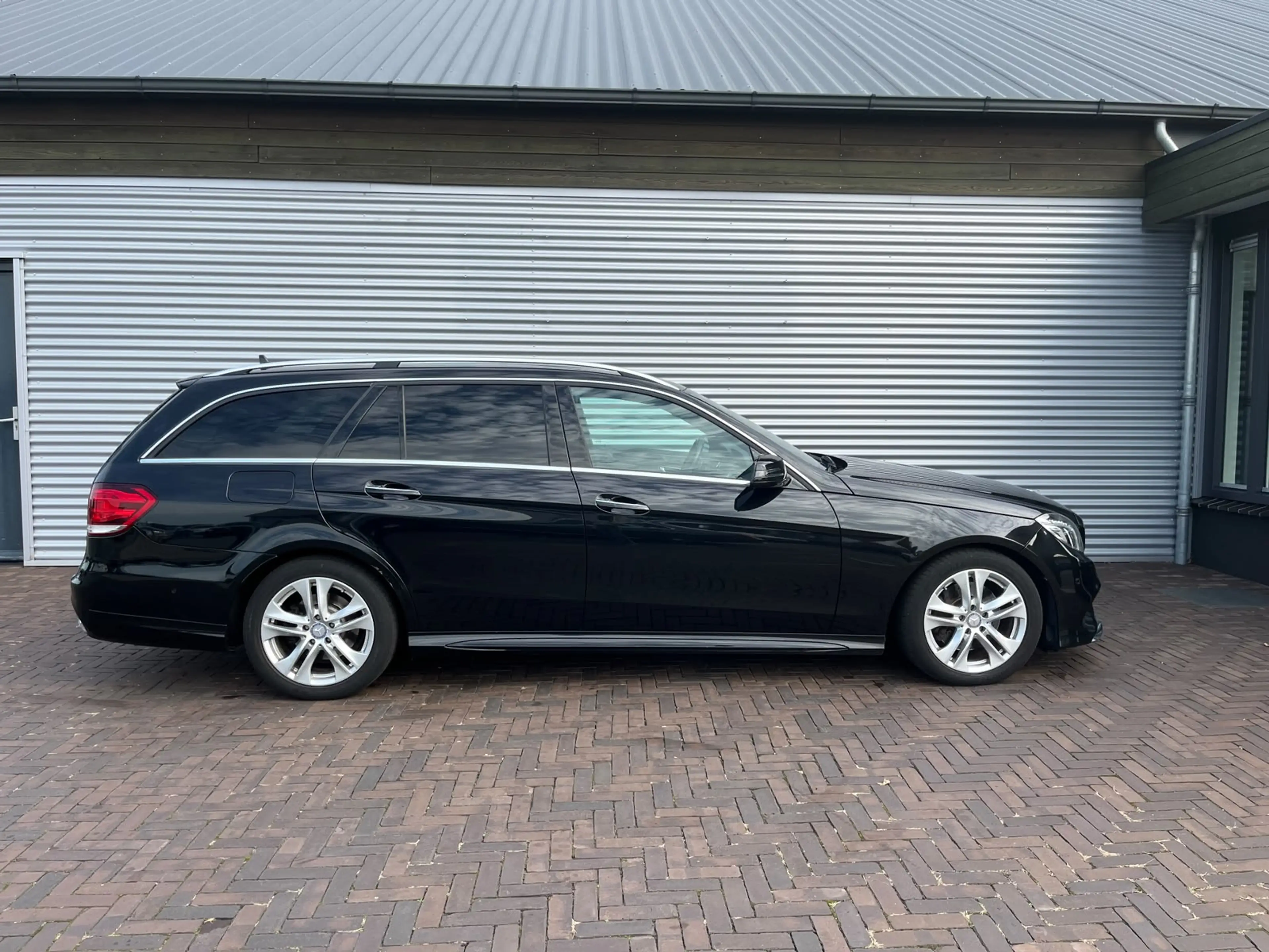 Mercedes-Benz E 300 Estate BlueTEC Prestige Avantgarde amg — photo 7