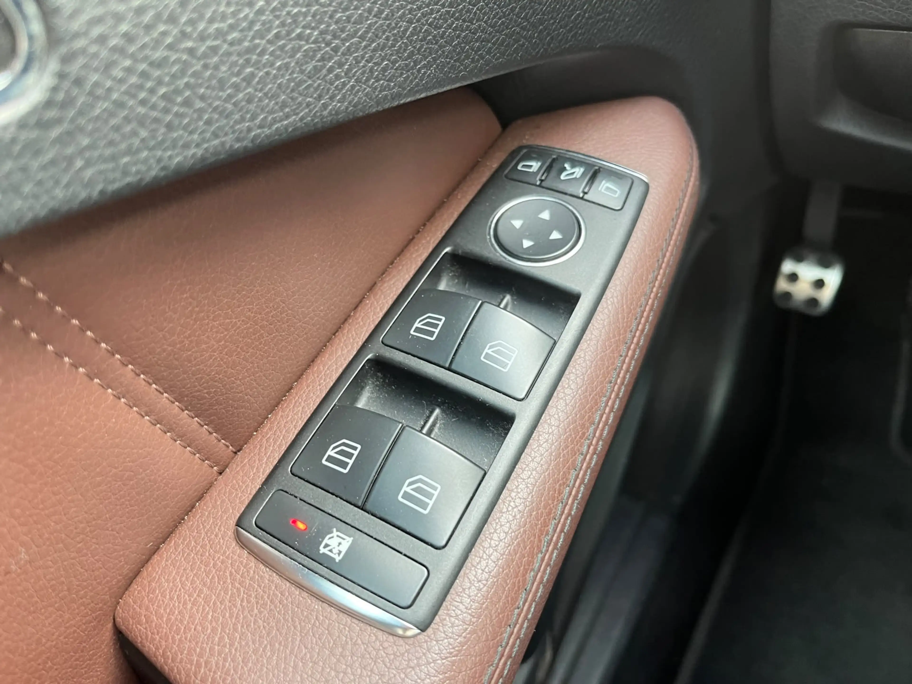 Mercedes-Benz E 300 Estate BlueTEC Prestige Avantgarde amg — photo 10