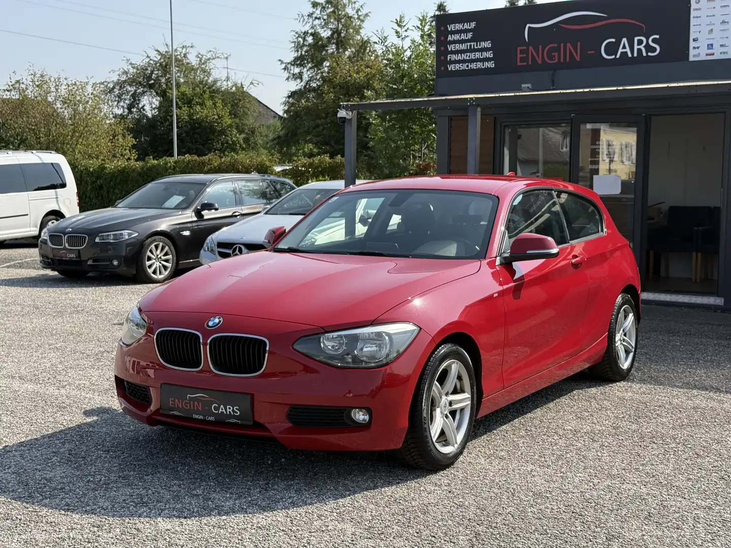 BMW 114 i Rot - 1