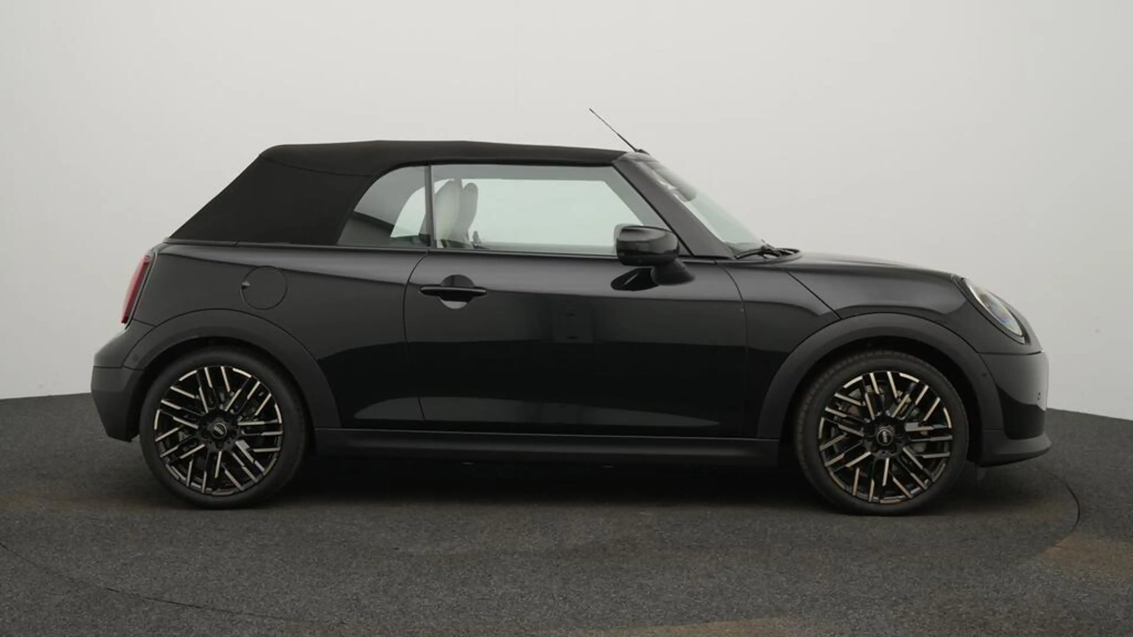 MINI Cooper S Cabrio Favoured Trim — photo 2