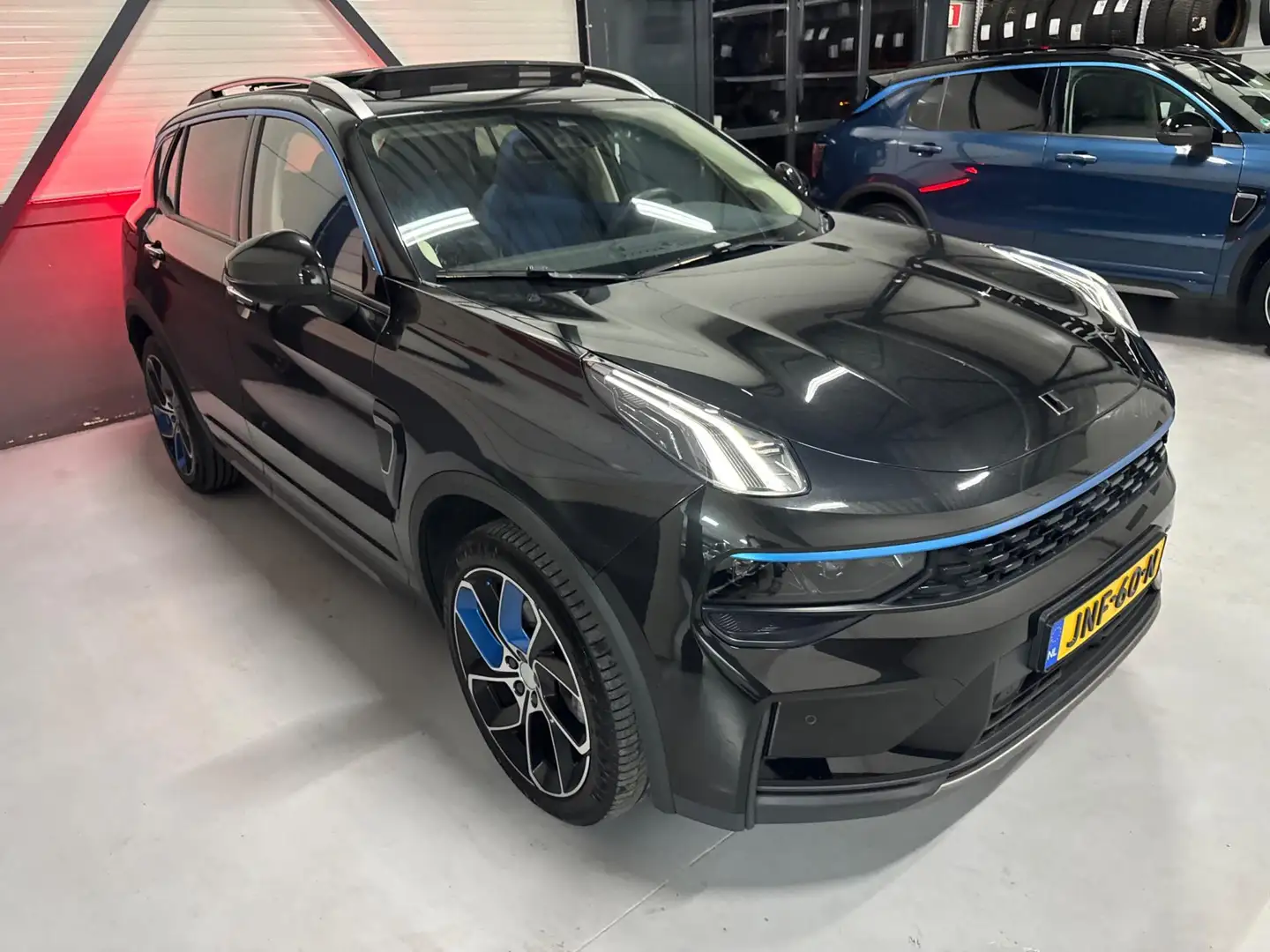 Lynk & Co 01 1.5 plug-in Hybrid|262PK|Pano|360graddn camera|Ada Zwart - 2