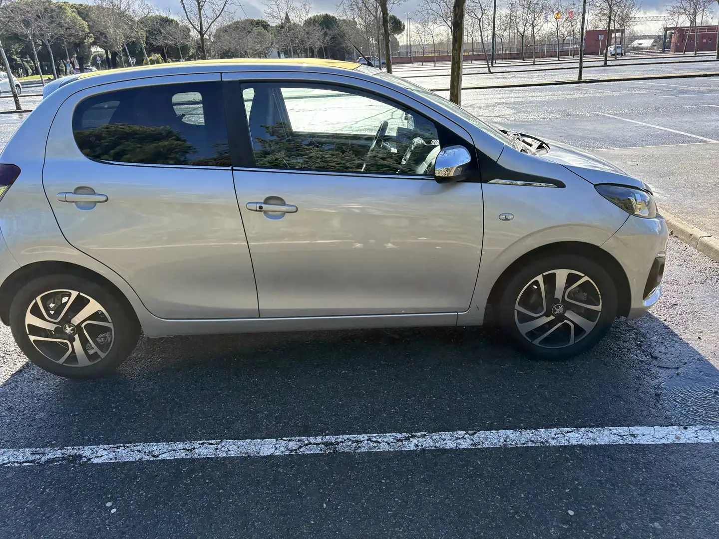 Peugeot 108 Top! 1.0 VTi S&S Allure 72 - 2