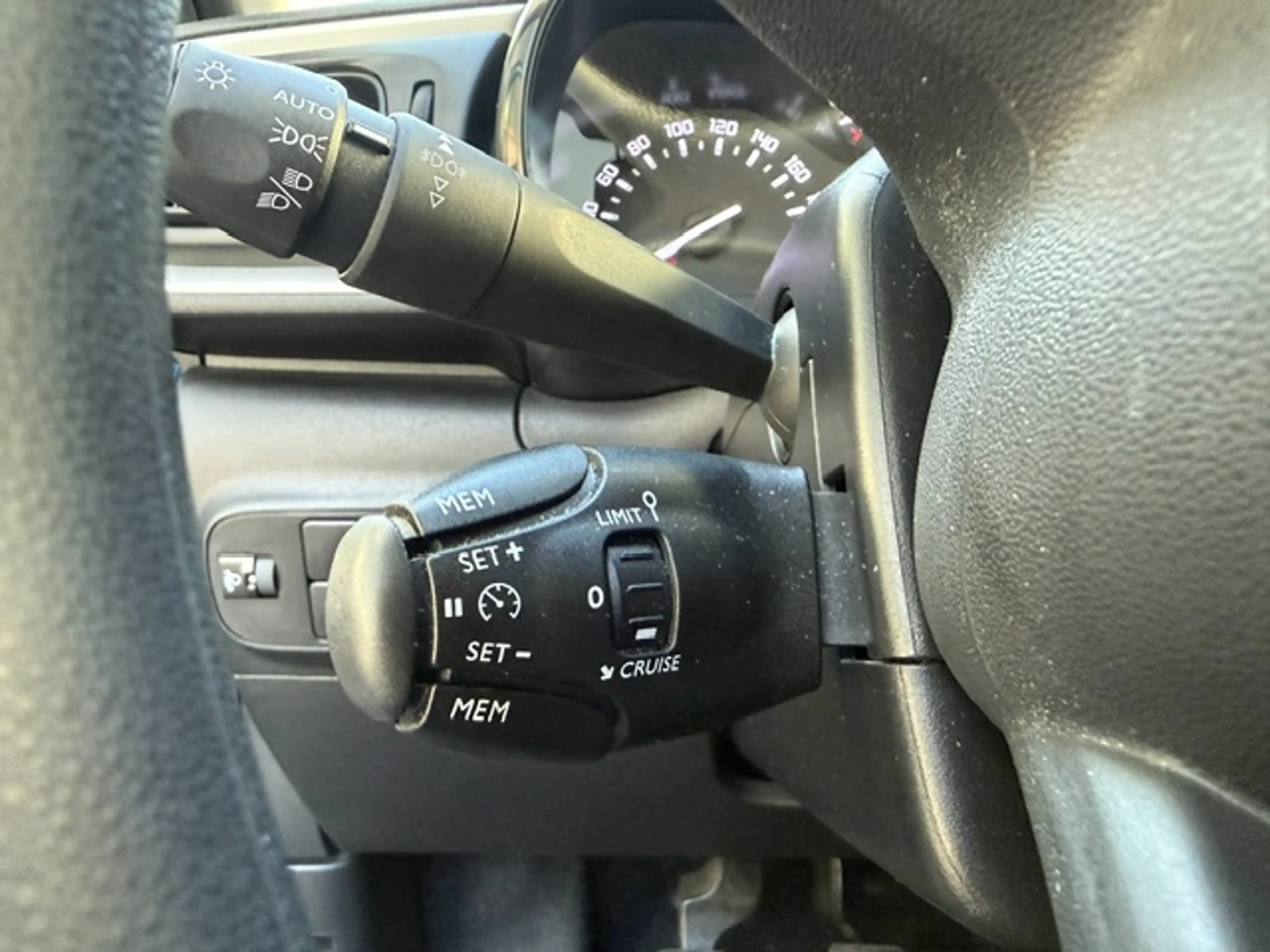 Citroen C3 Shine — photo 13