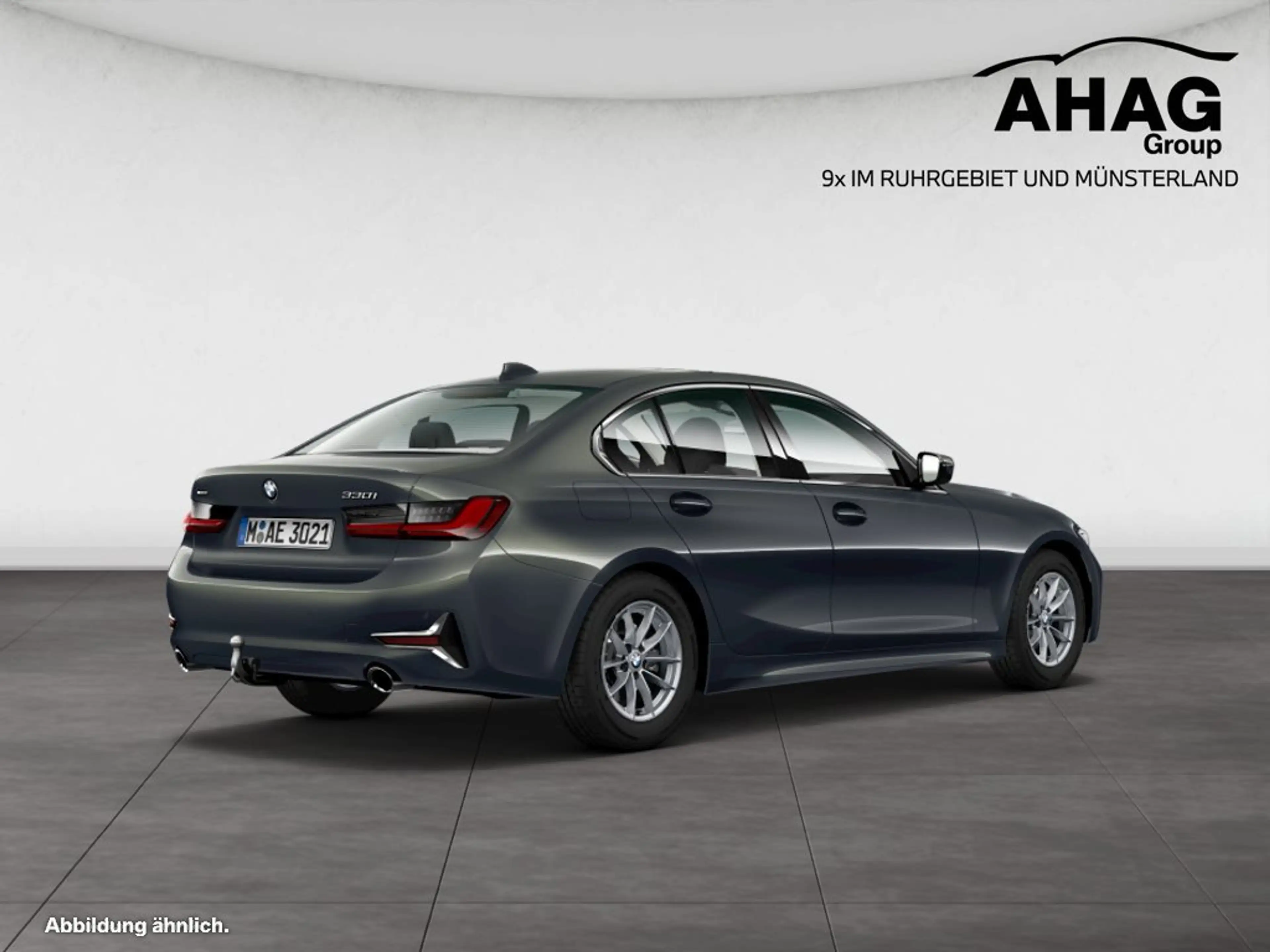 BMW 330 i xDrive Limousine — photo 2