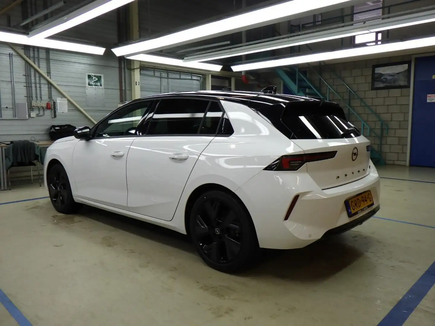 Opel Astra Electric 54 kWh GS Blanc - 2