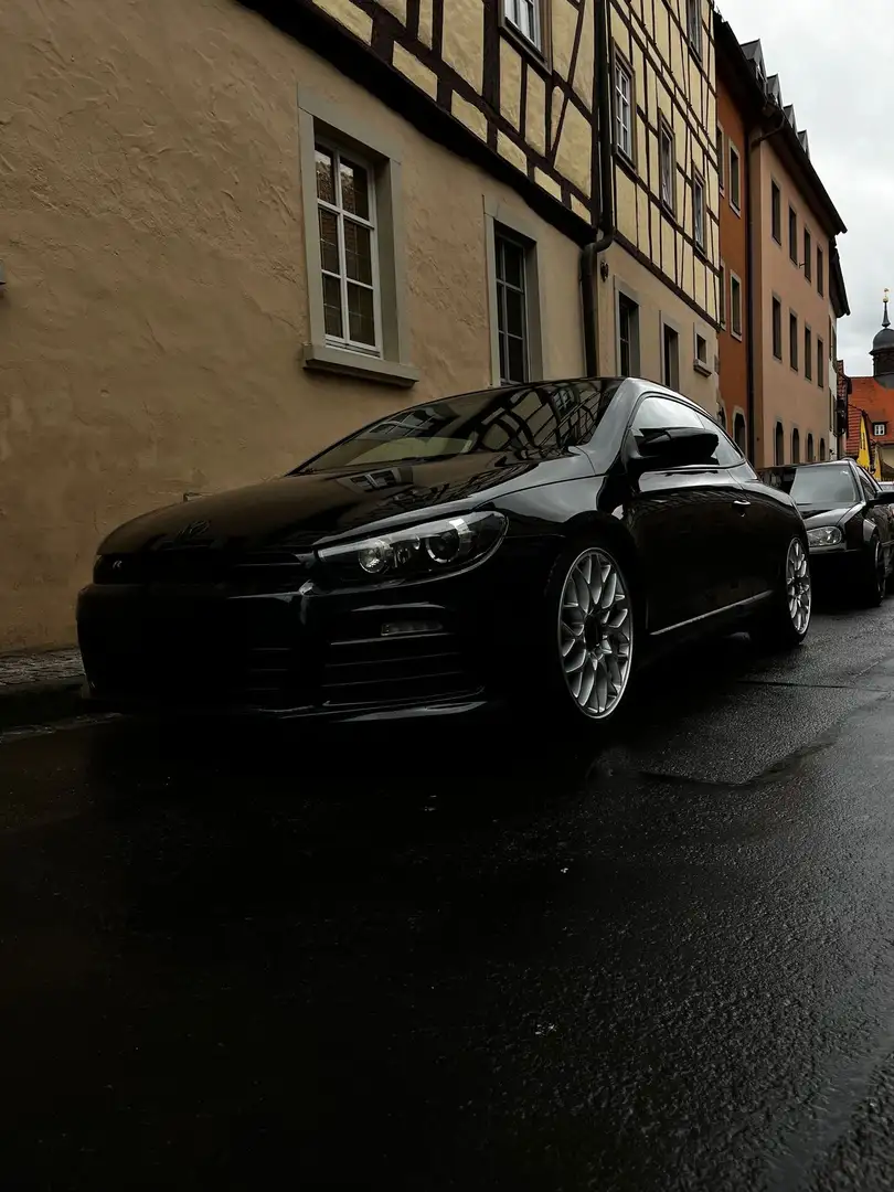 Volkswagen Scirocco 1.4 TSI 118 kW Schwarz - 1