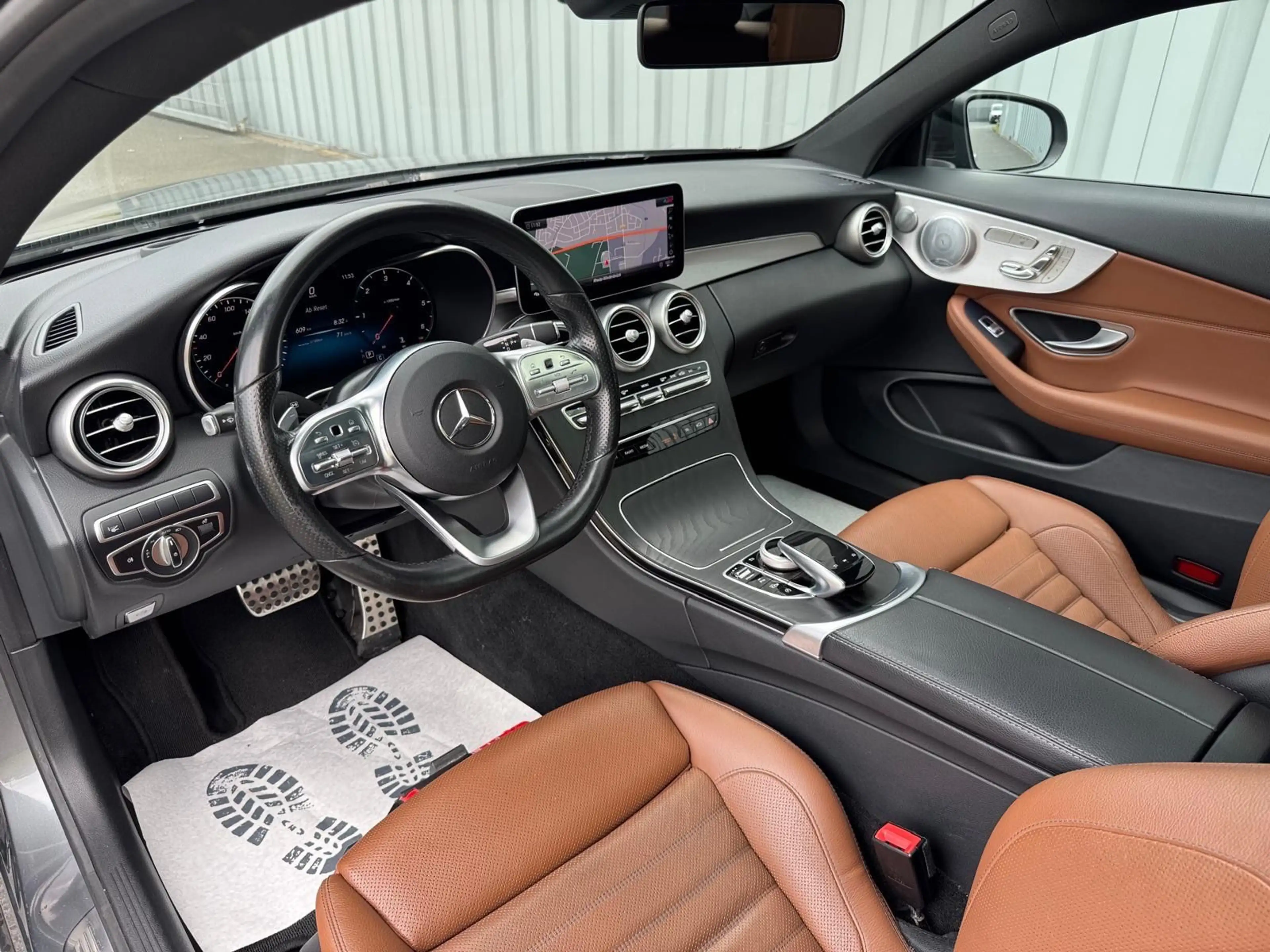 Mercedes-Benz C 220 d *AMG*NIGHT*BURMESTER*MEMORY*PANO*KEYLESS* — photo 7
