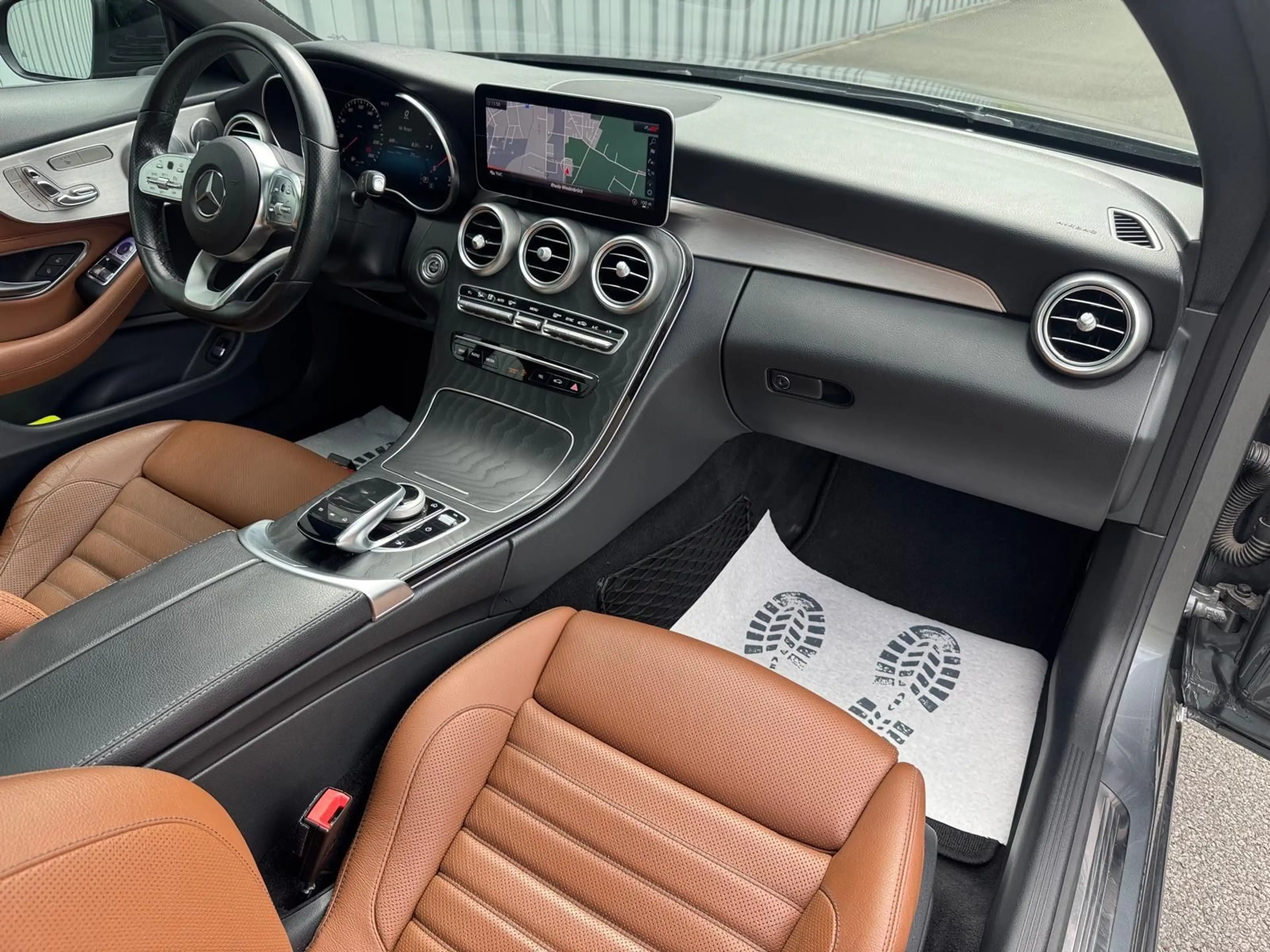 Mercedes-Benz C 220 d *AMG*NIGHT*BURMESTER*MEMORY*PANO*KEYLESS* — photo 12