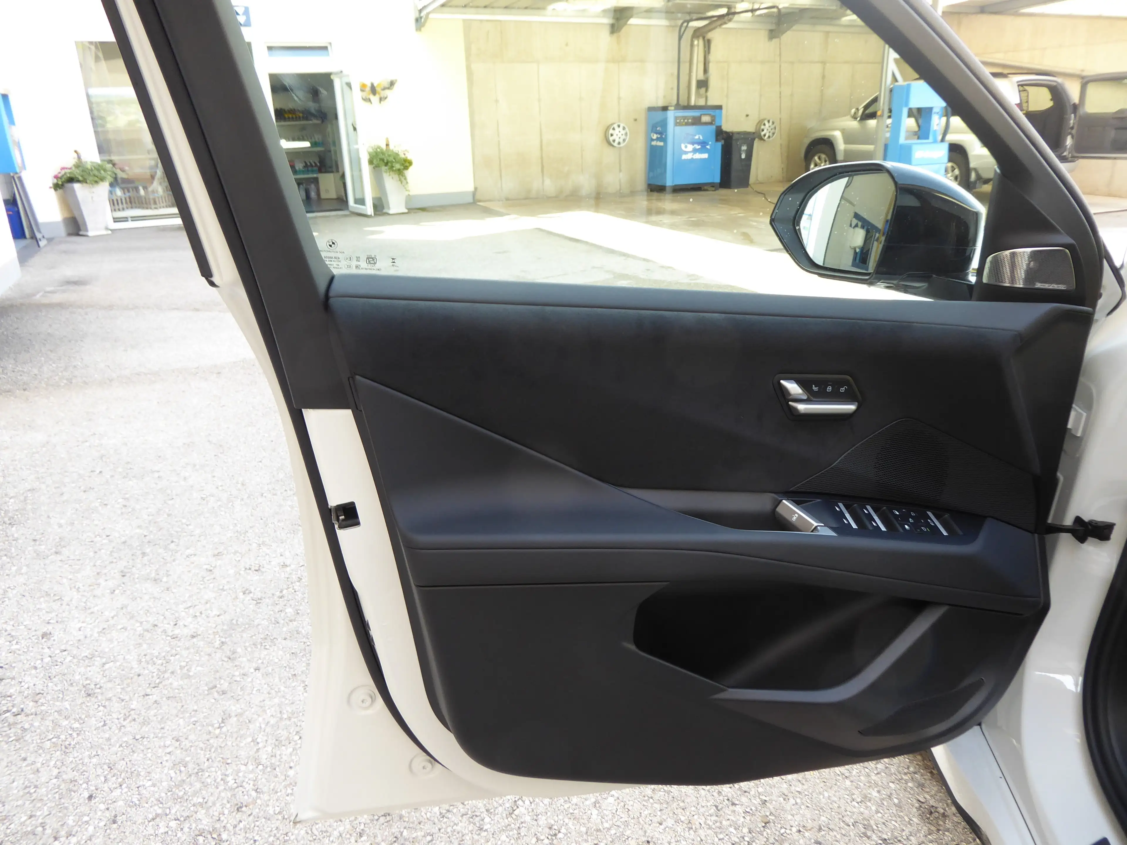 BMW iX3 50 xDrive  M Sport Pro Paket — photo 9