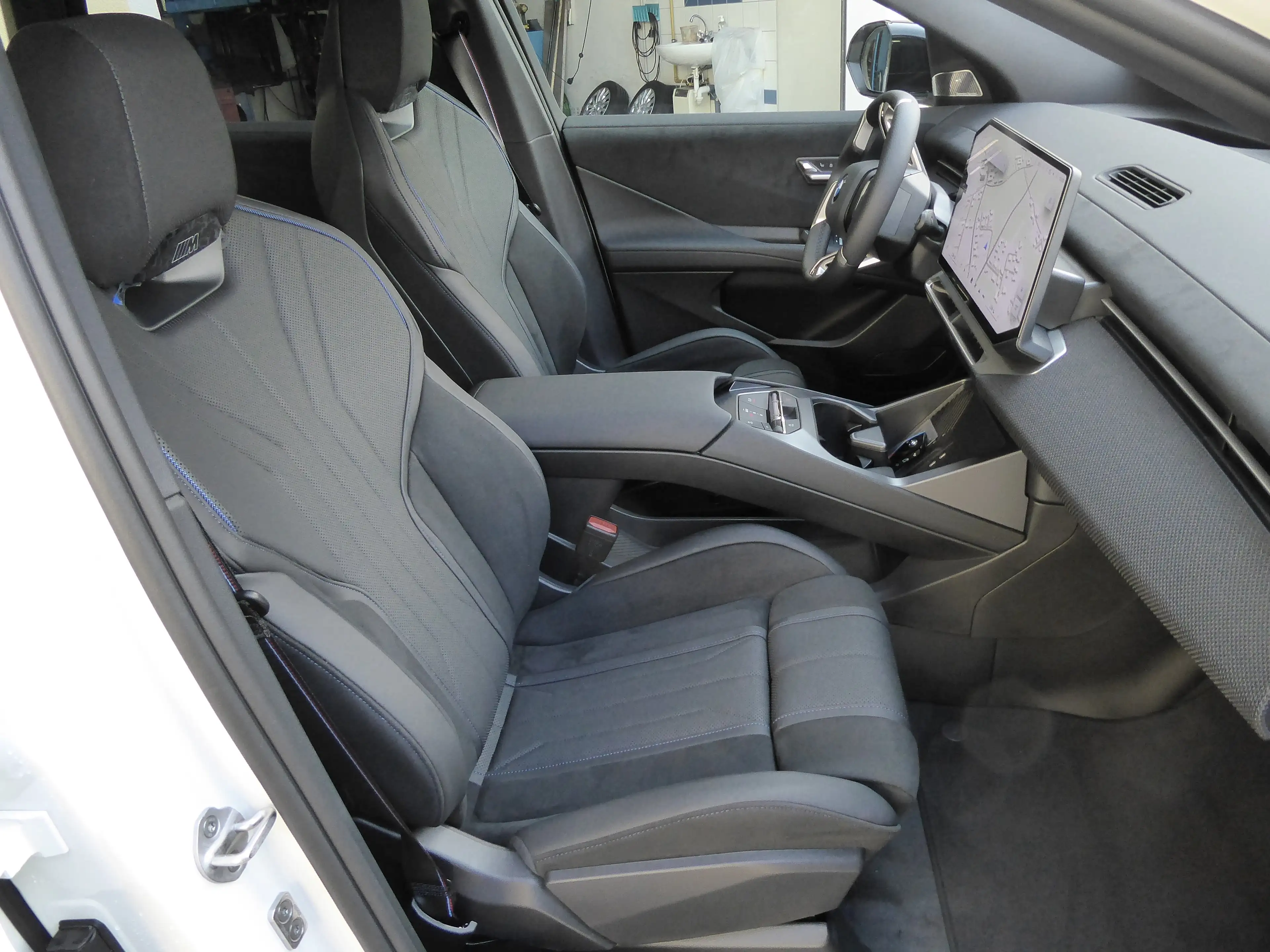 BMW iX3 50 xDrive  M Sport Pro Paket — photo 15