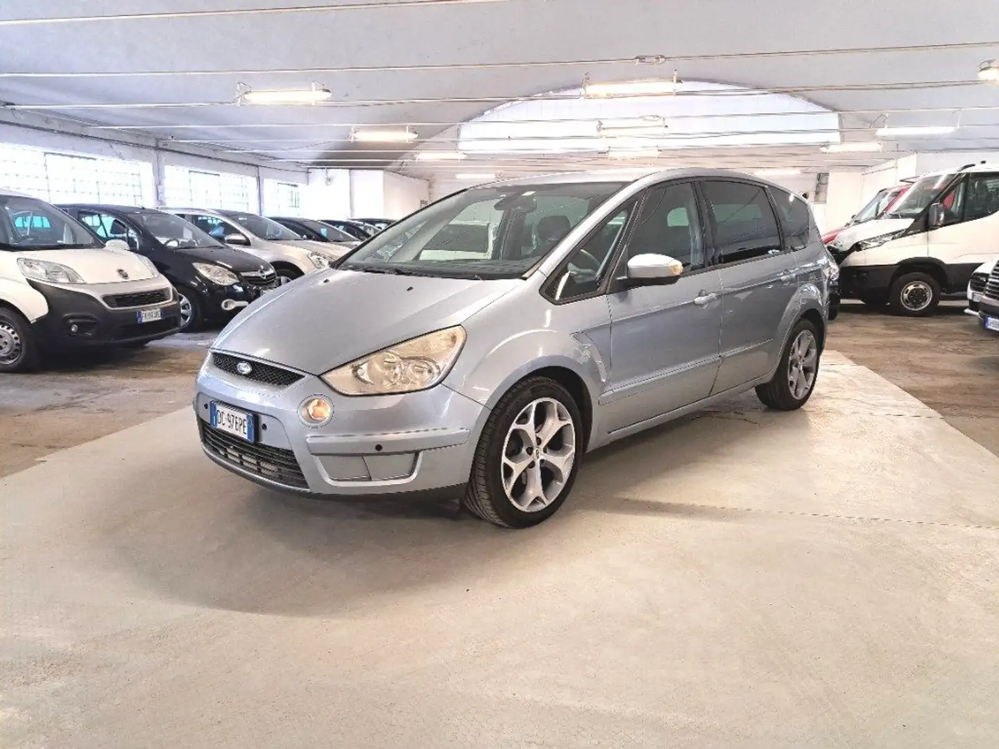 Ford S-Max 2.0 TDCi 140CV Titanium 5 POSTI Grigio - 2