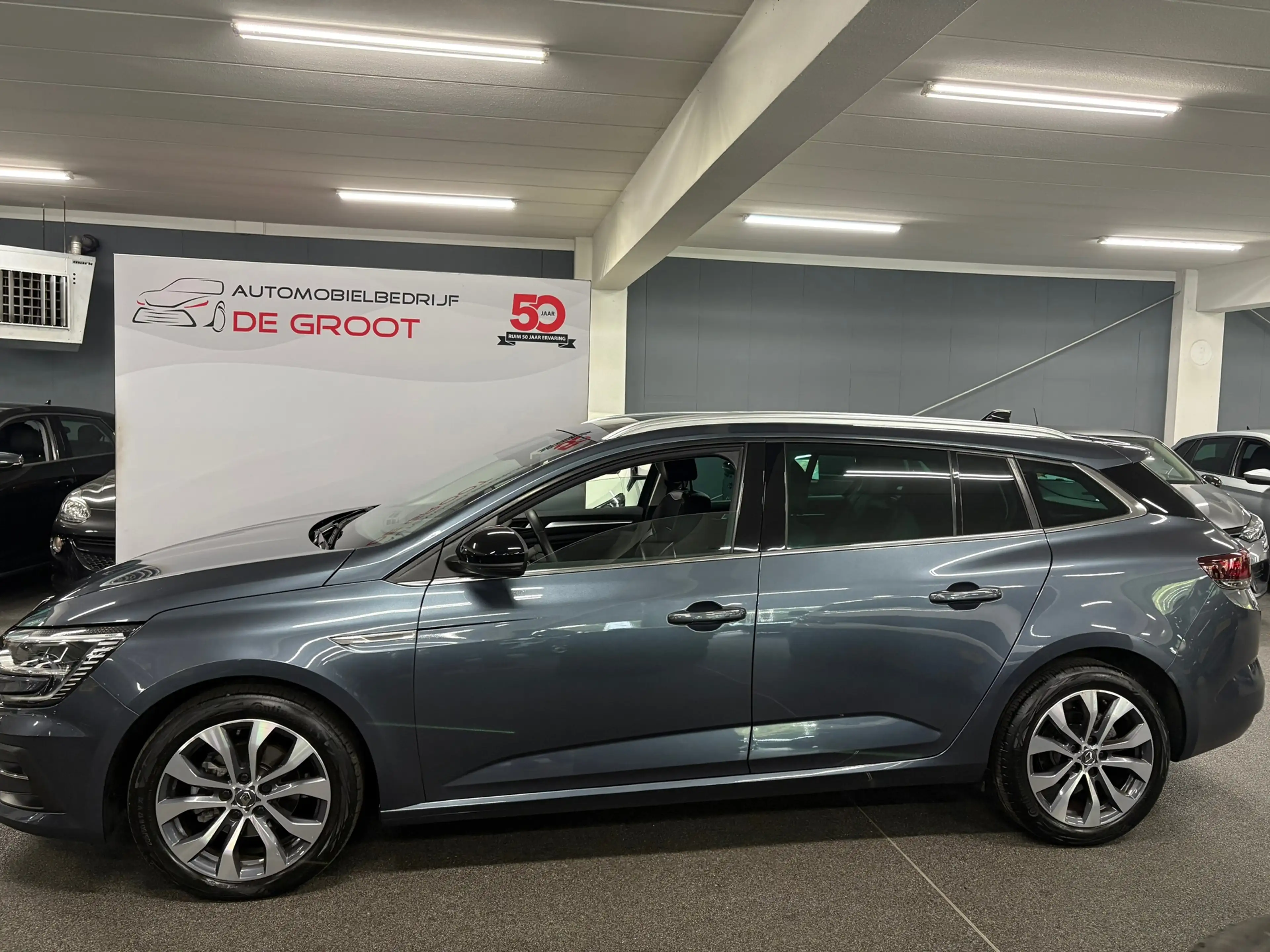 Renault Megane Estate 1.3 TCe 140 Techno/ NL auto/ Achteruitrijca — photo 2