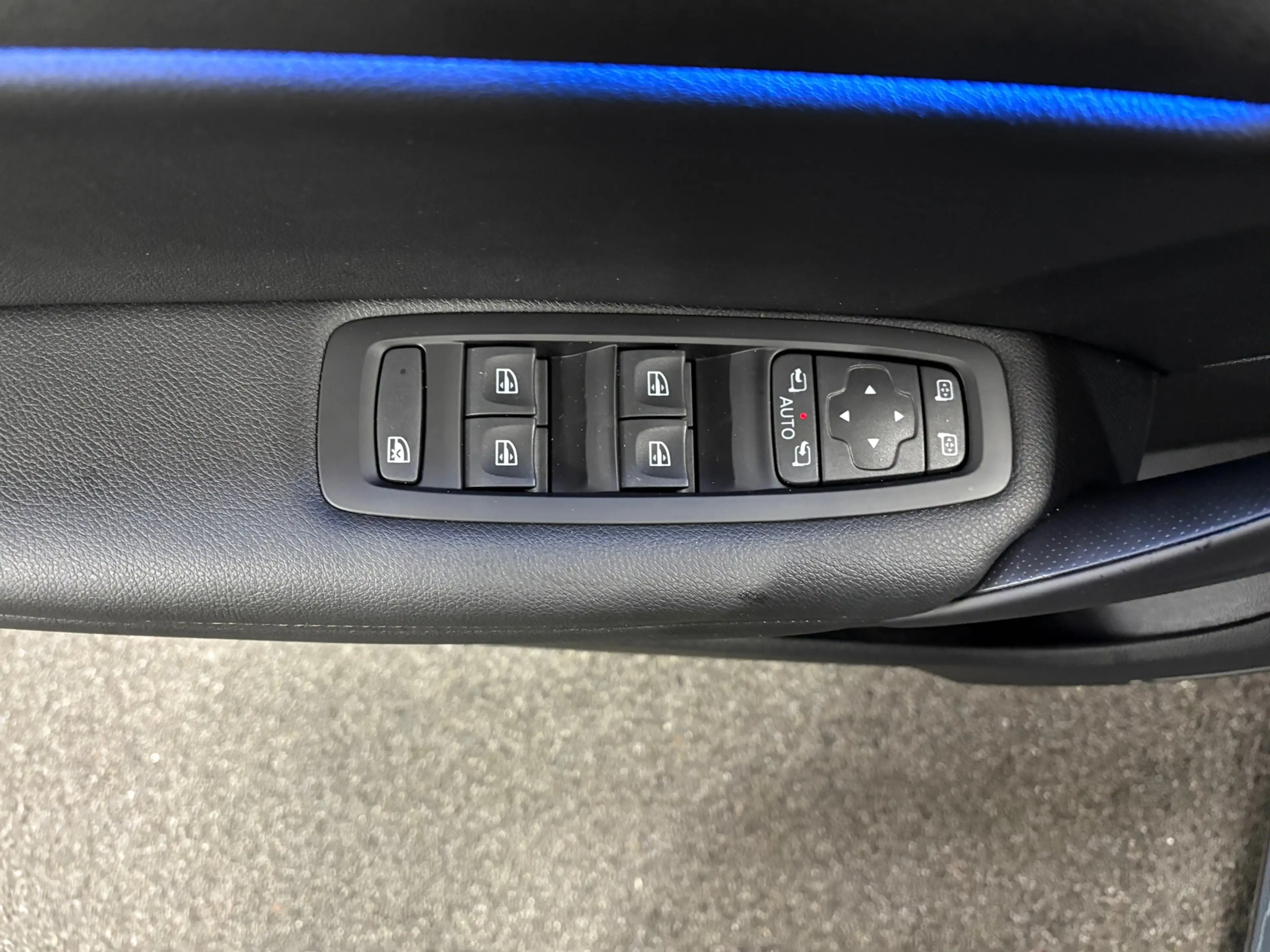 Renault Megane Estate 1.3 TCe 140 Techno/ NL auto/ Achteruitrijca — photo 10