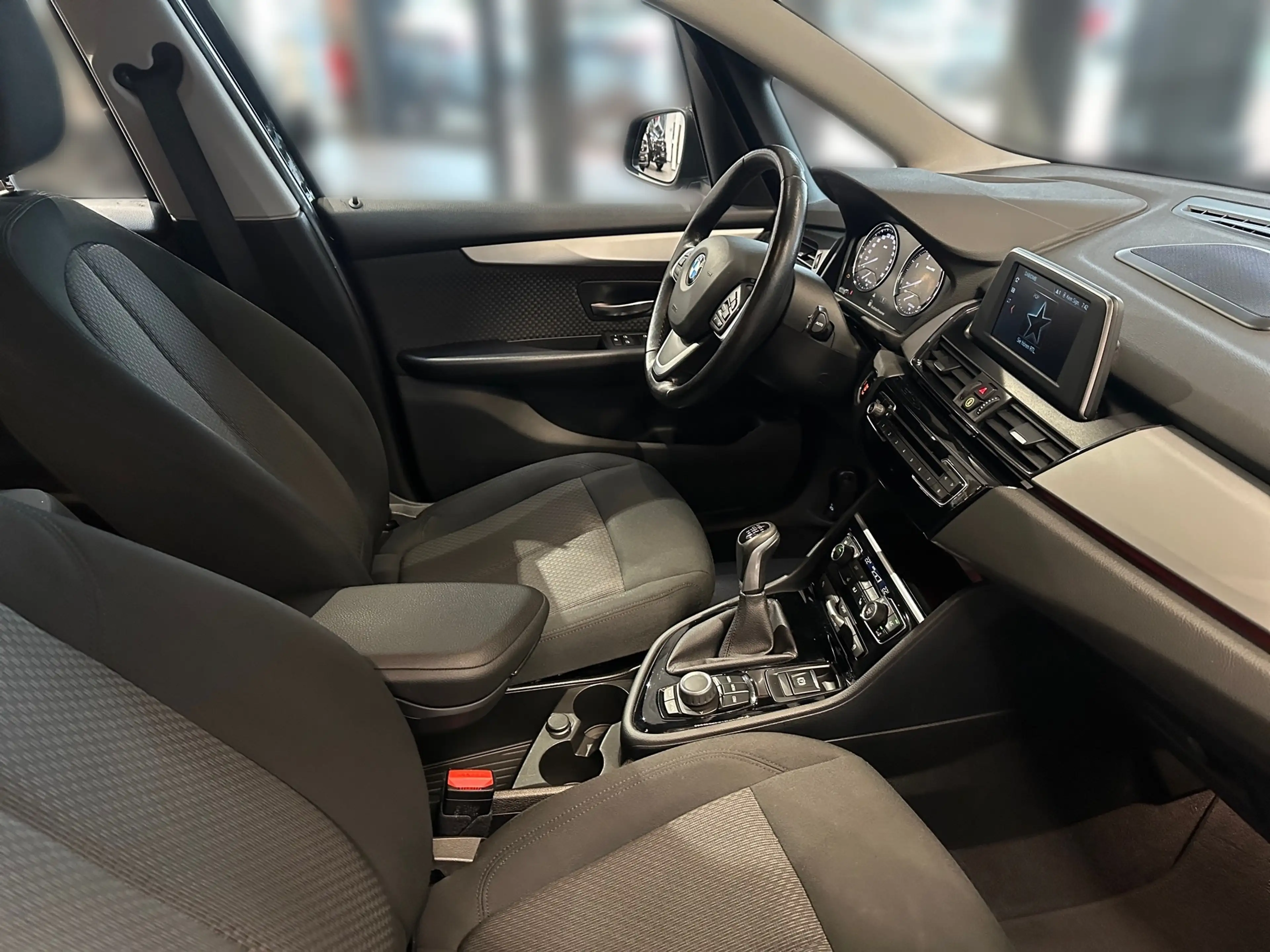 BMW 216 d Gran Tourer Advantage LED+SHZ+PDC+AHK+LMR+ — photo 10