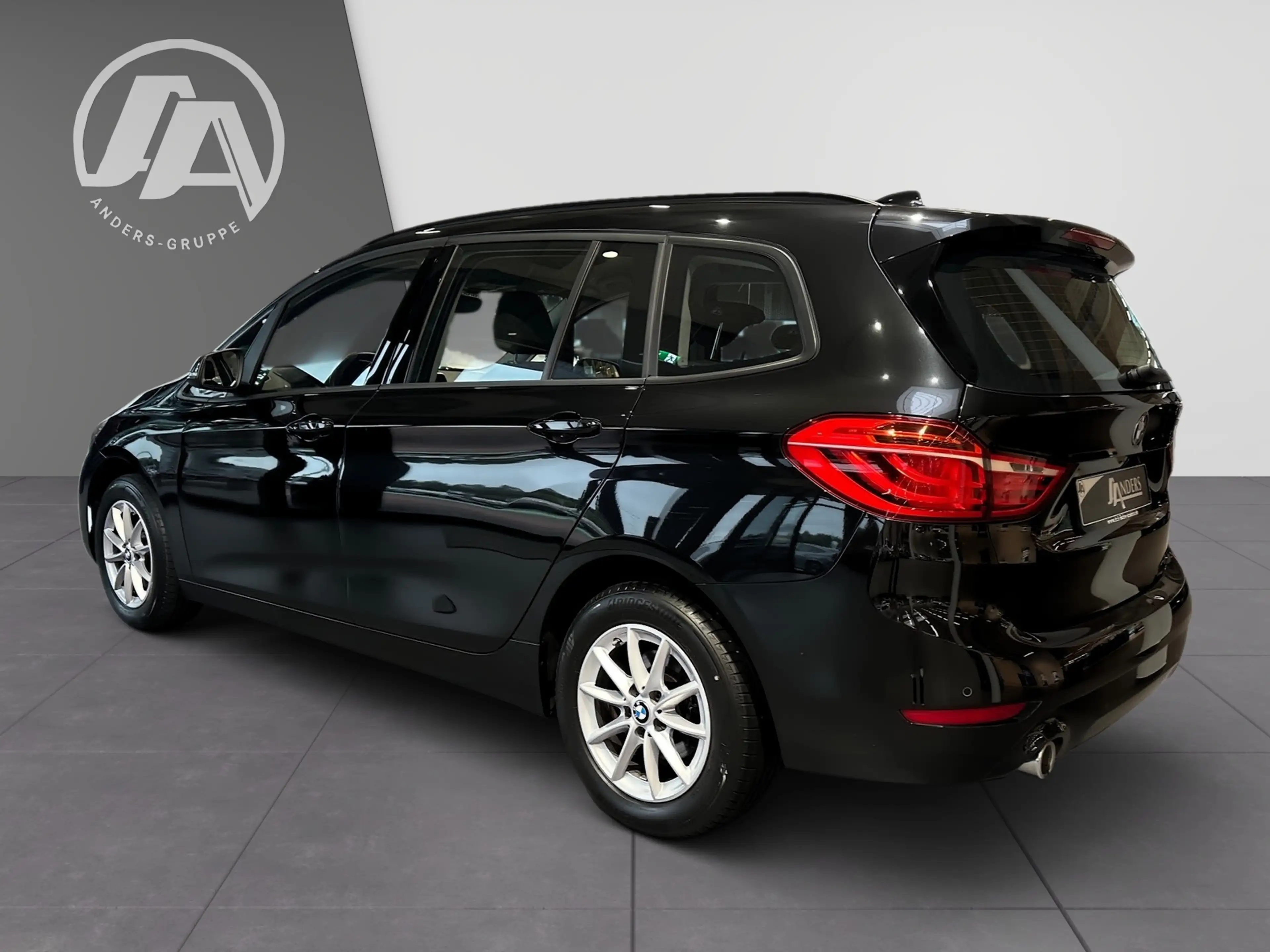 BMW 216 d Gran Tourer Advantage LED+SHZ+PDC+AHK+LMR+ — photo 3