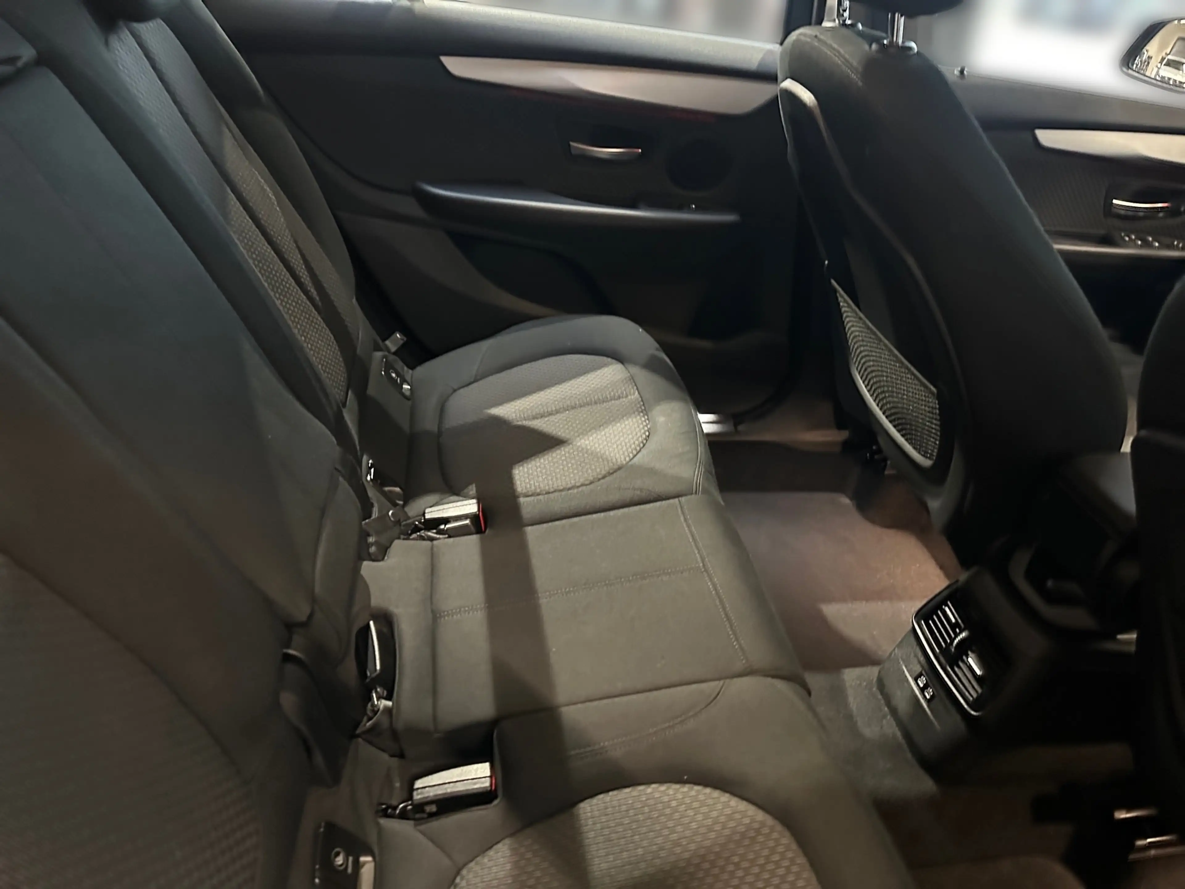 BMW 216 d Gran Tourer Advantage LED+SHZ+PDC+AHK+LMR+ — photo 11