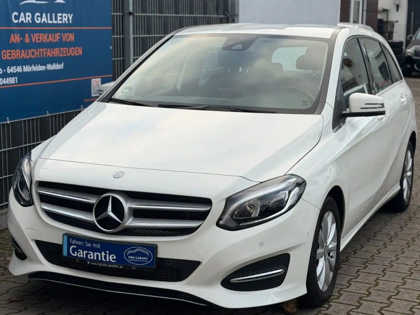 Mercedes-Benz B 180 /2.Hd/Kamera/Navi/SHZ/Garantie/HU/AU/Neu Weiß - 1