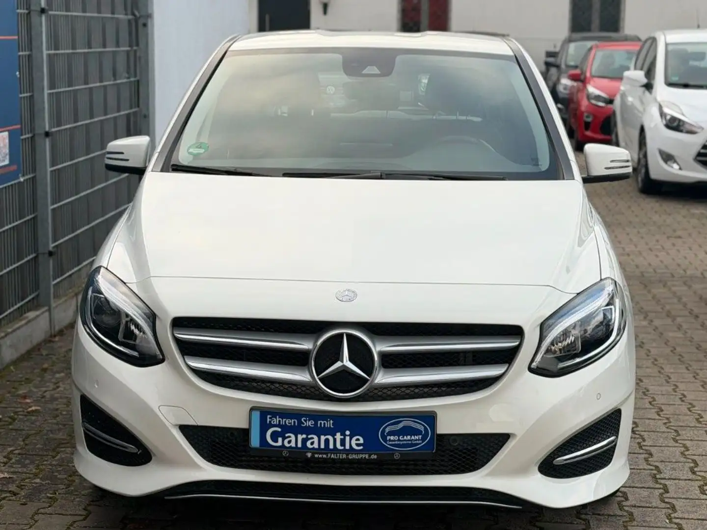 Mercedes-Benz B 180 /2.Hd/Kamera/Navi/SHZ/Garantie/HU/AU/Neu Weiß - 2