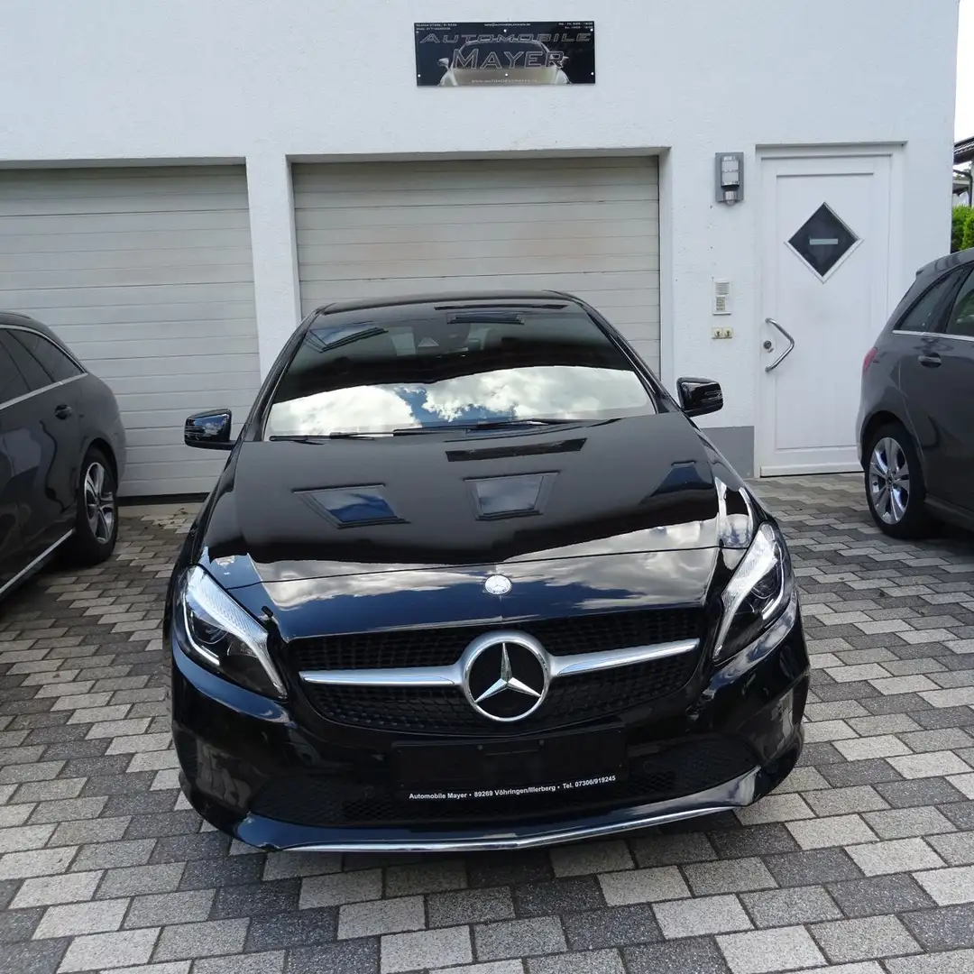 Mercedes-Benz A 180 BlueEfficiency URBAN sehr gepflegt Schwarz - 1