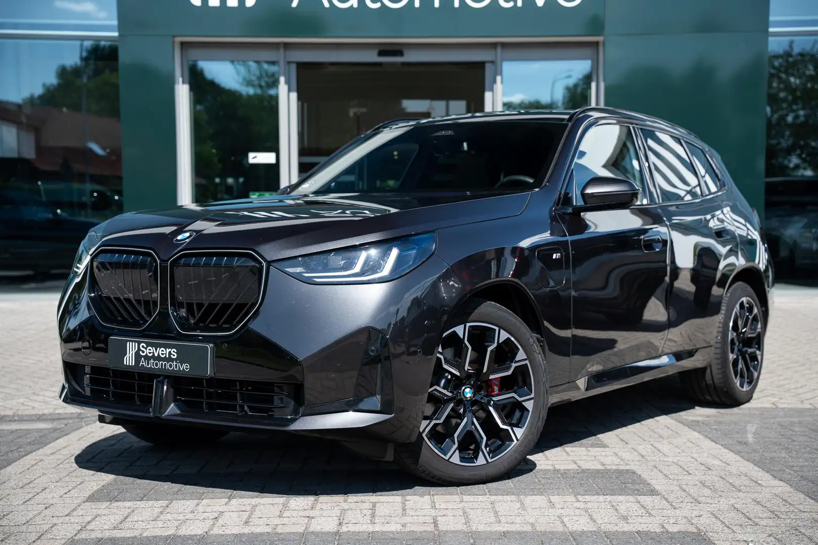 BMW X3 30e xDrive | Panoramadak | M Sportpakket Pro | Har Grijs - 2