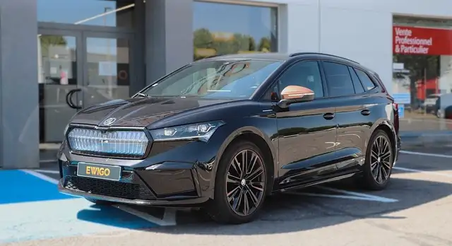 Skoda Enyaq IV 60 180ch 62KWH FOUNDERS EDITION CARPLAY VOLANT CHAUFFANT