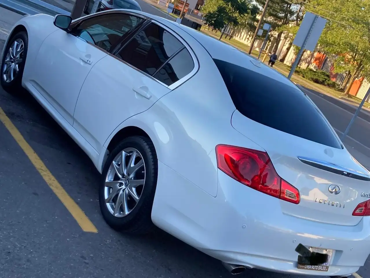 Infiniti G 2011