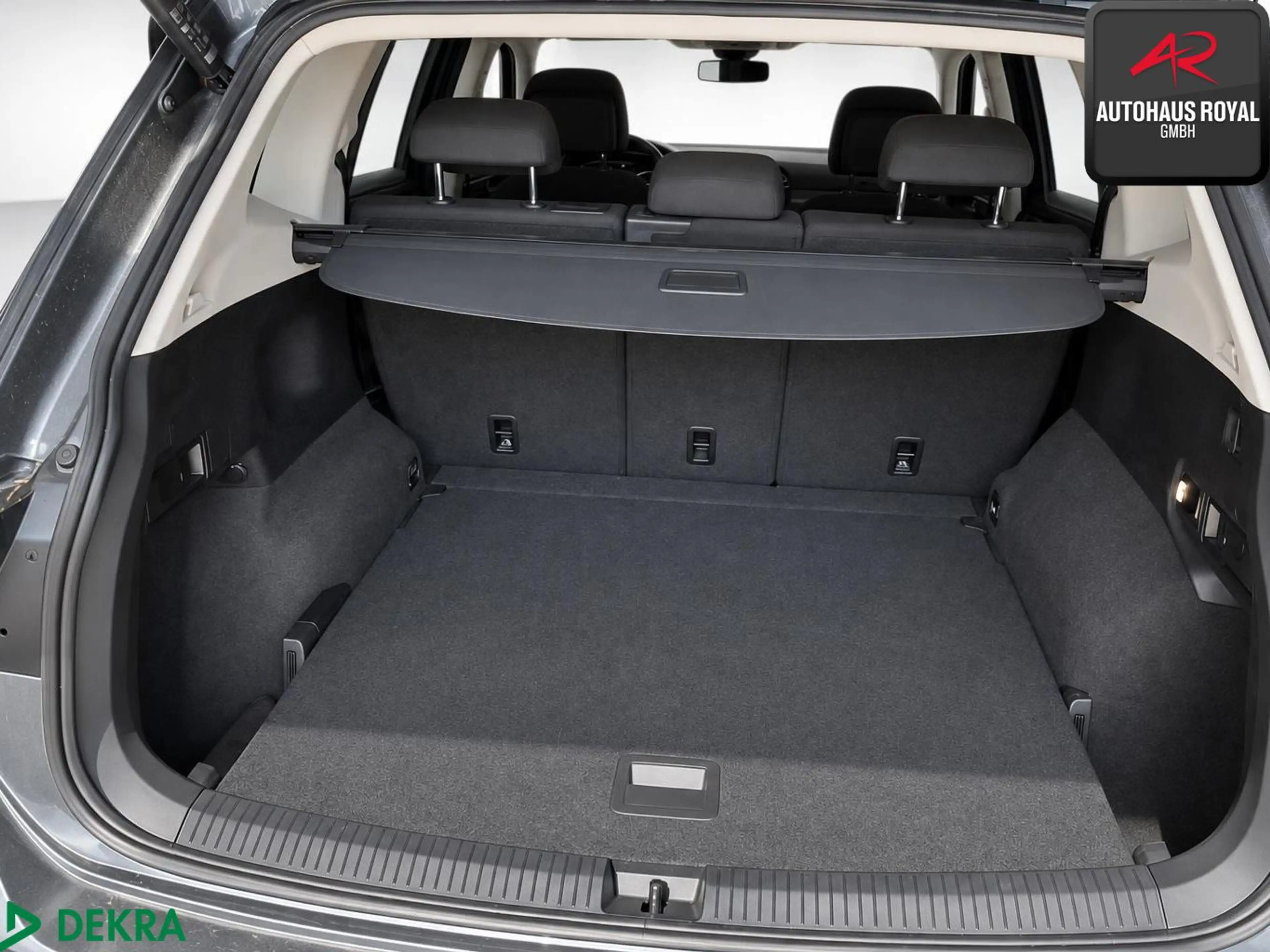 Volkswagen Tiguan Allspace 2.0 TDI 4M 360°,HUD,KEYLESS,PANO — photo 7
