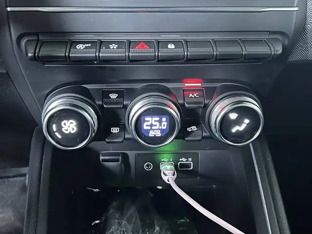 Renault Clio view 13