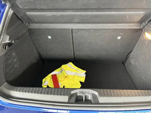 Renault Clio view 15